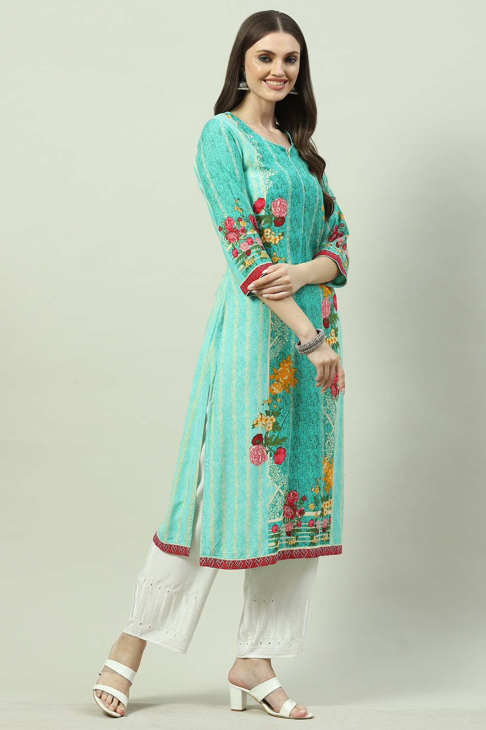 Green LIVA Straight Printed Kurta image number 3