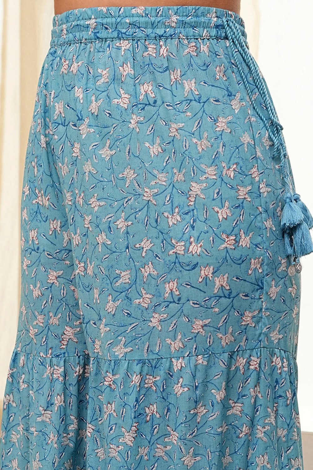 White and Blue Cotton Floral Flared Suit Set image number 2