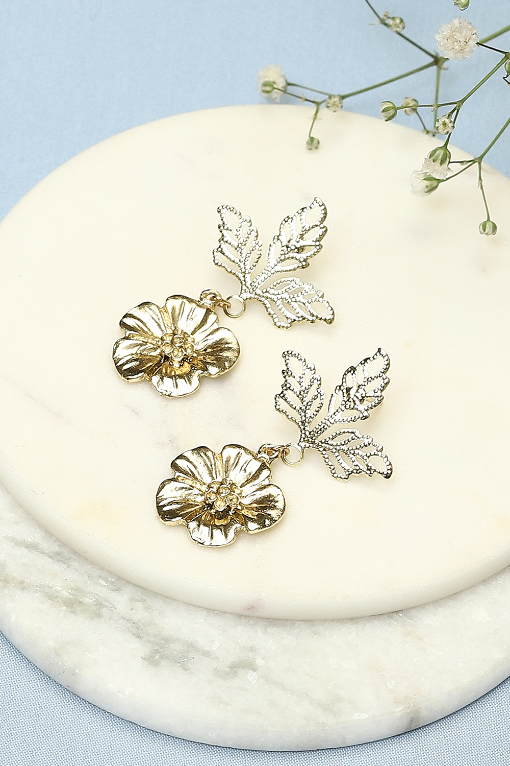 Gold Brass Earrings image number 0