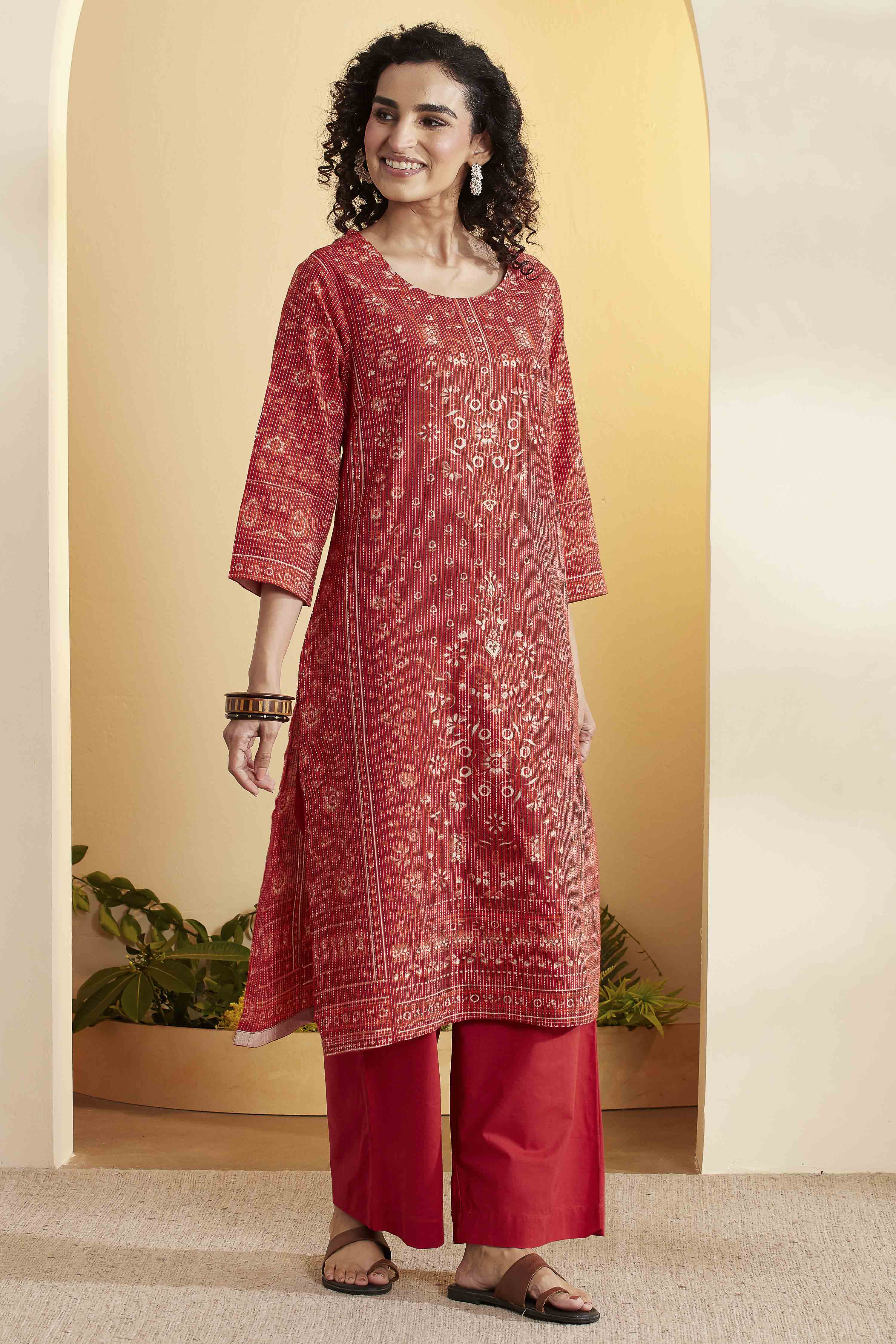 Olive Green Cotton Floral Printed Straight Kurta image number 3
