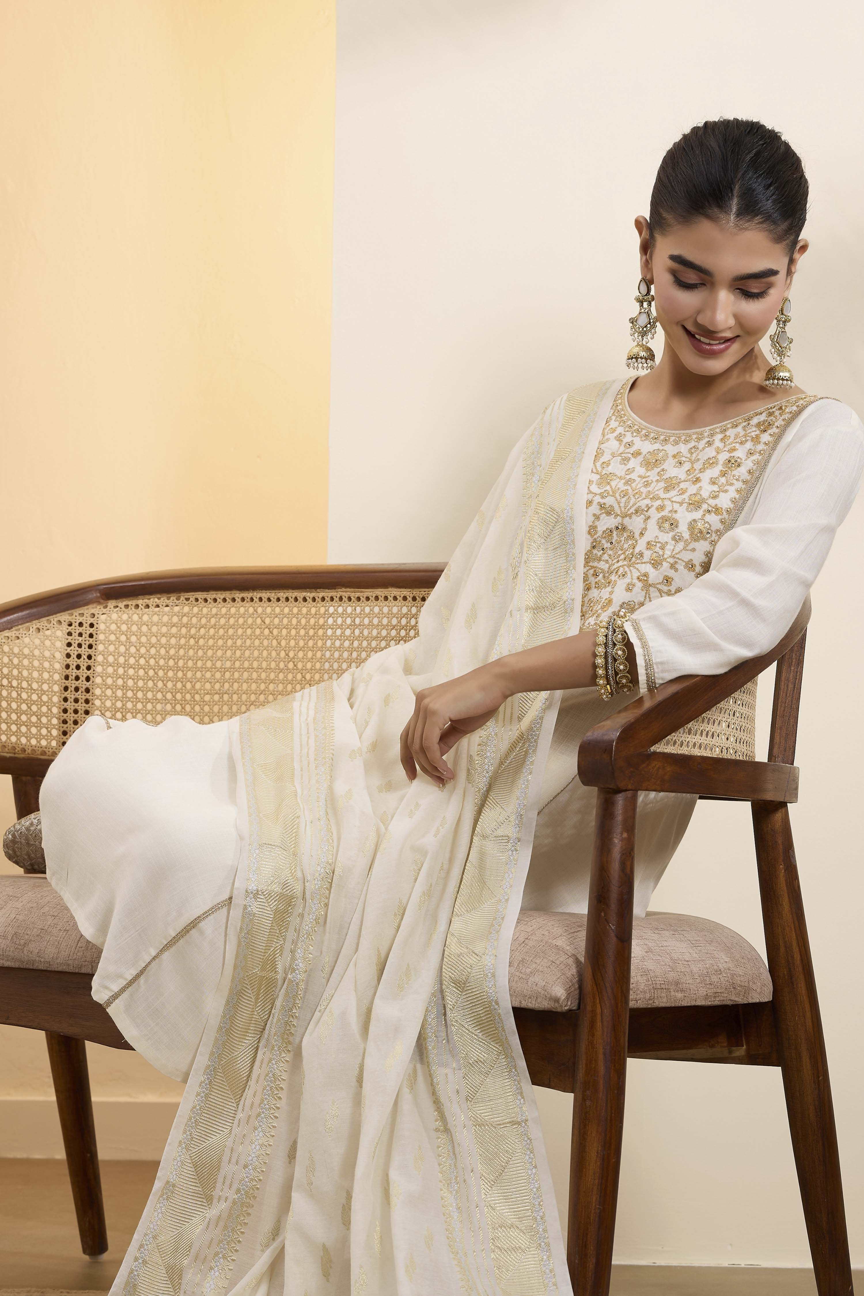 Off-White Poly Bandhani Printed Dupatta image number 3