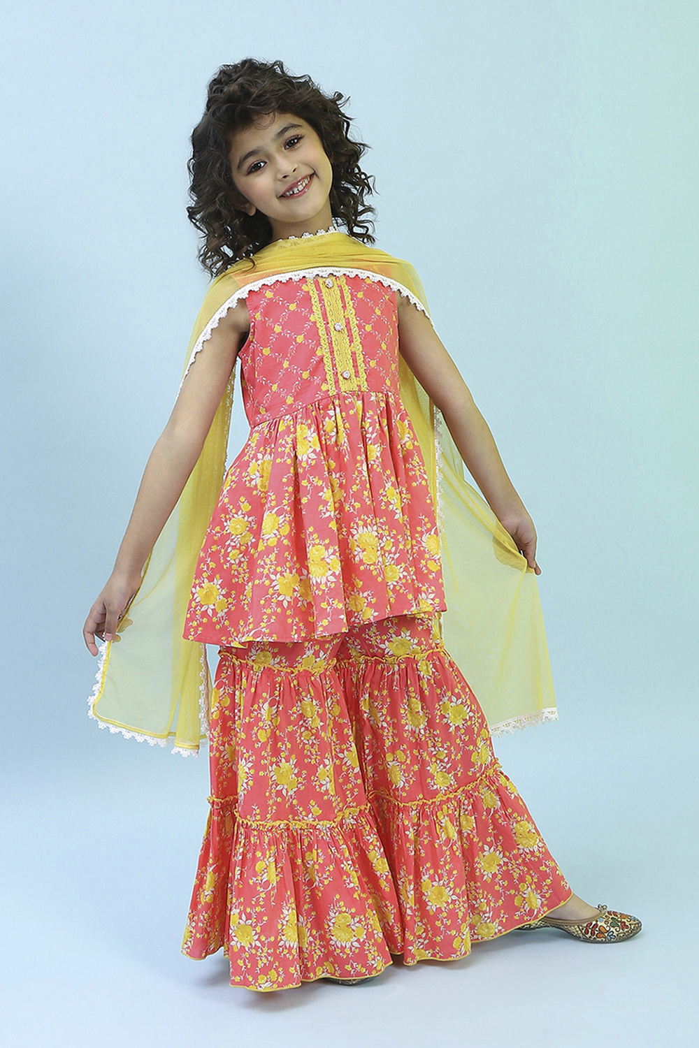 Pink Cotton Gathered Suit Set image number 6