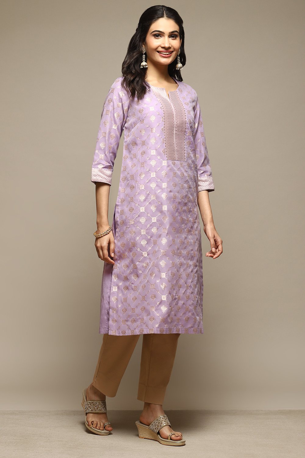 Lilac Cotton Blend Straight Yarndyed Kurta image number 4