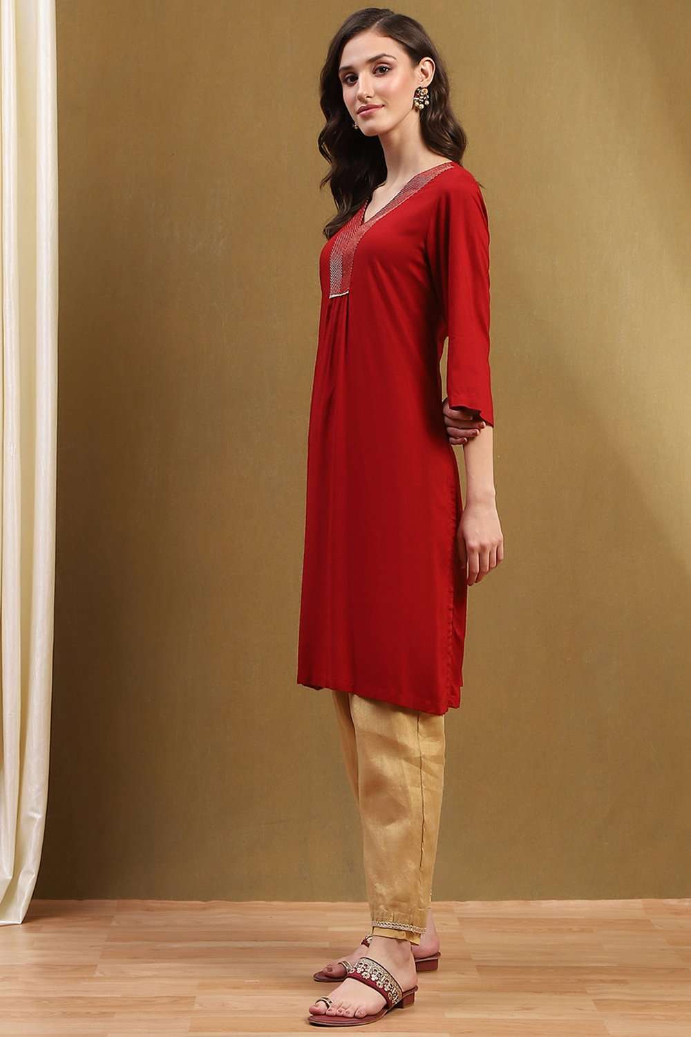 Bottle Green Solid Gathered Straight Kurta image number 2