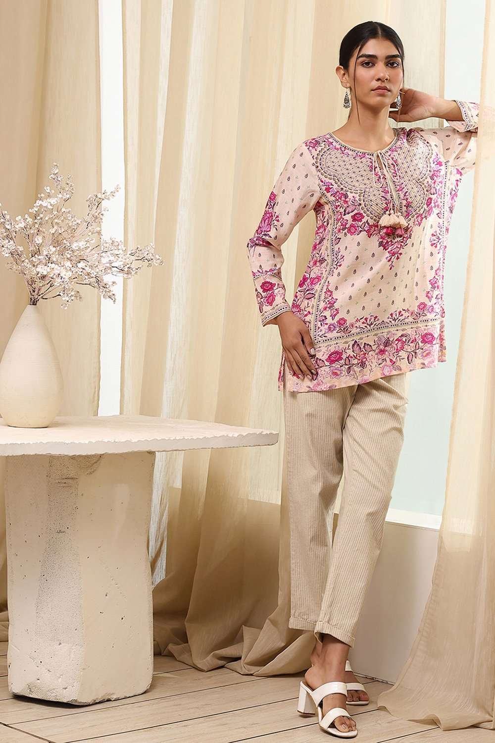 Off-White-Pink Modal Blend Straight Printed Short Kurta image number 0