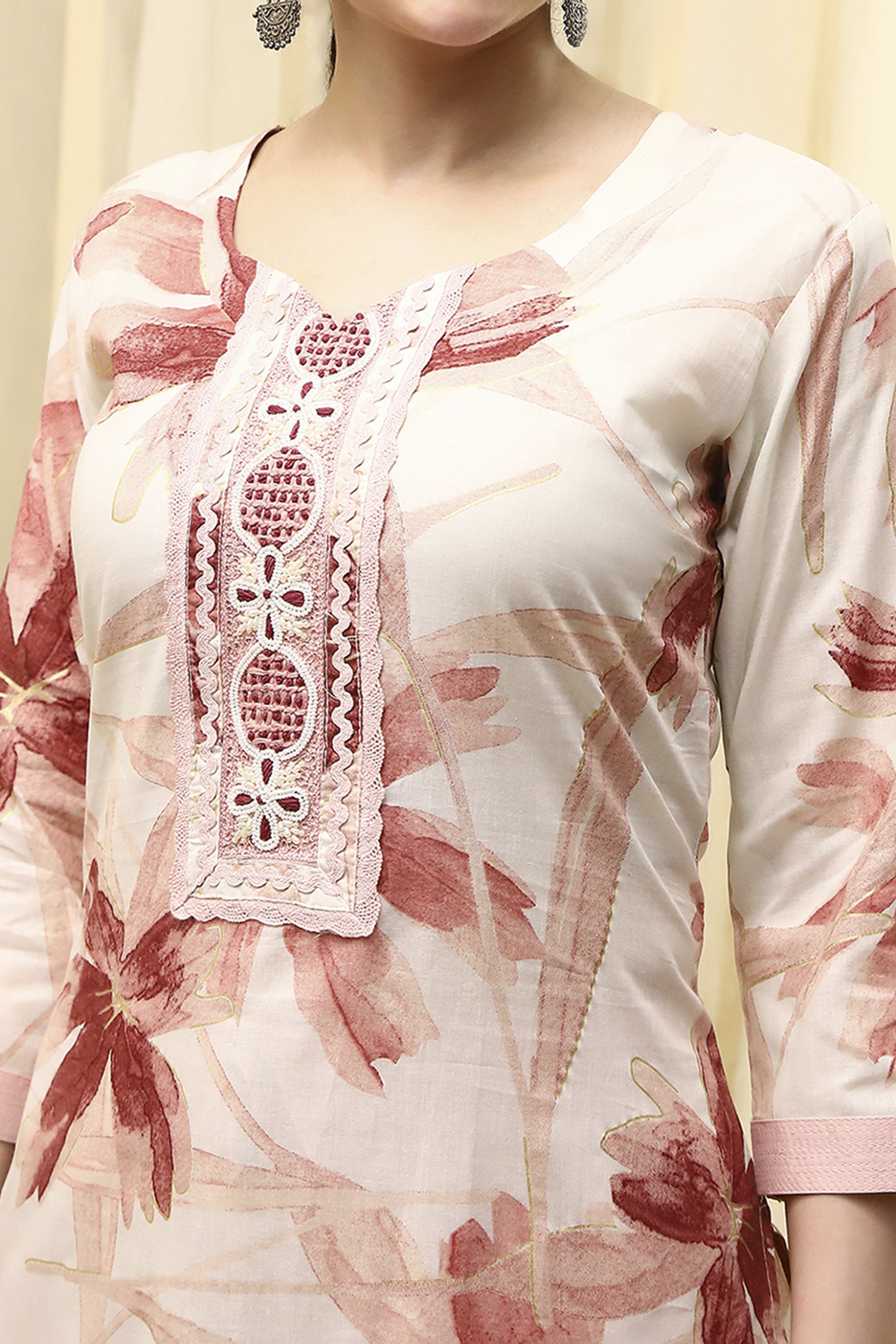 Pink Cotton Printed Floral Unstitched Suit Set image number 2
