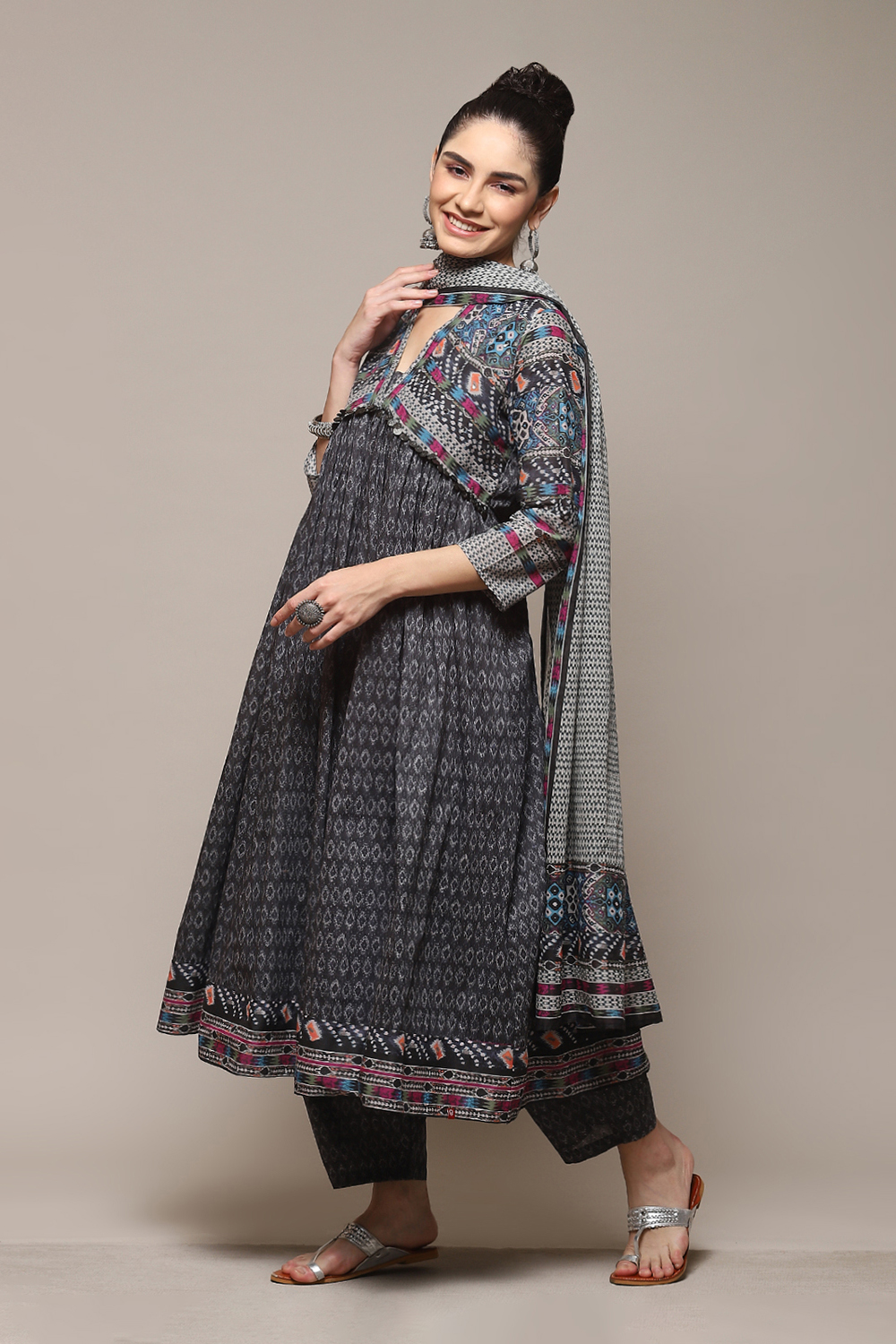 Green & Maroon Cotton Anarkali Kurta Relaxed Salwar Suit Set image number 5