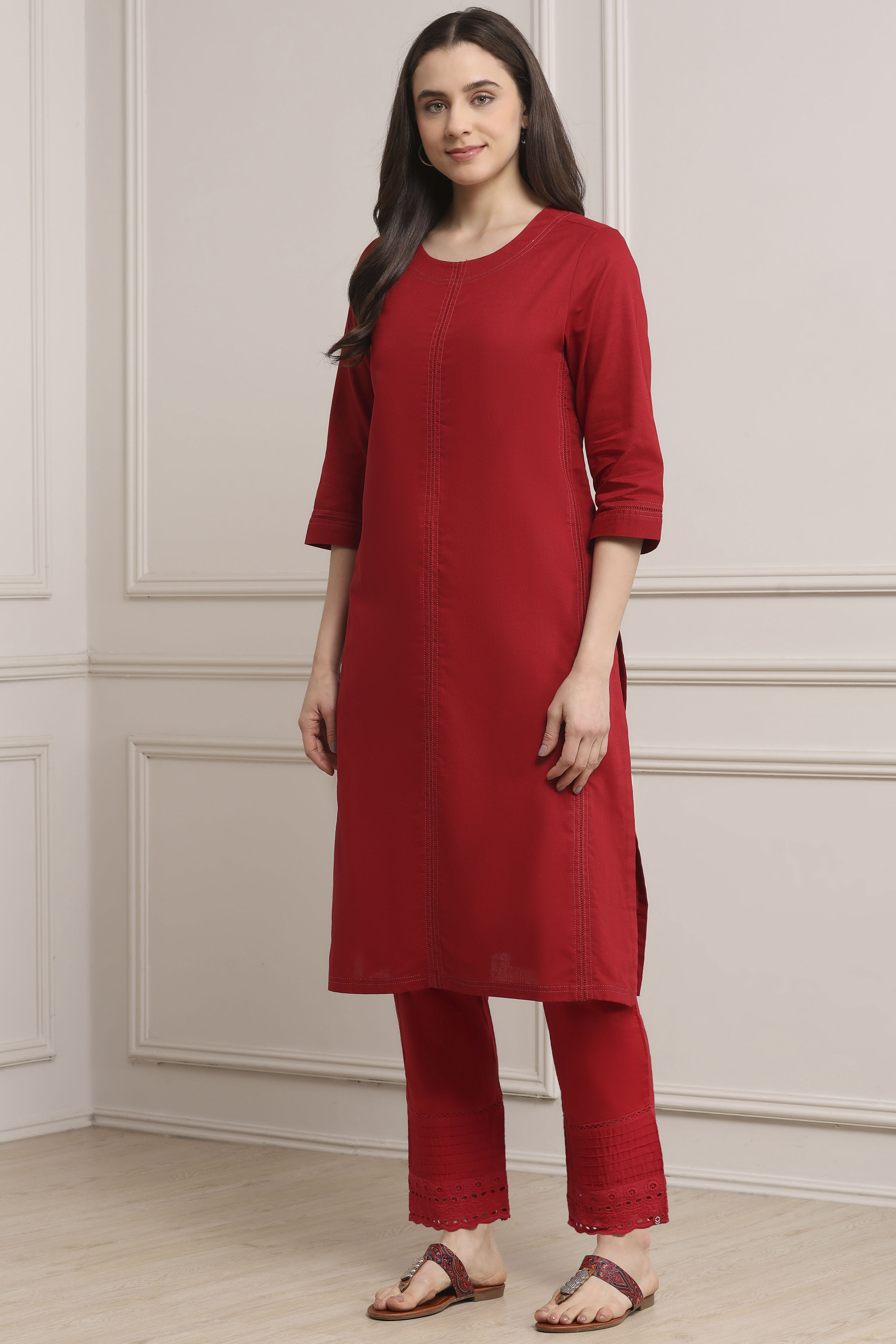 Red Cotton Solid Straight Kurta image number 2