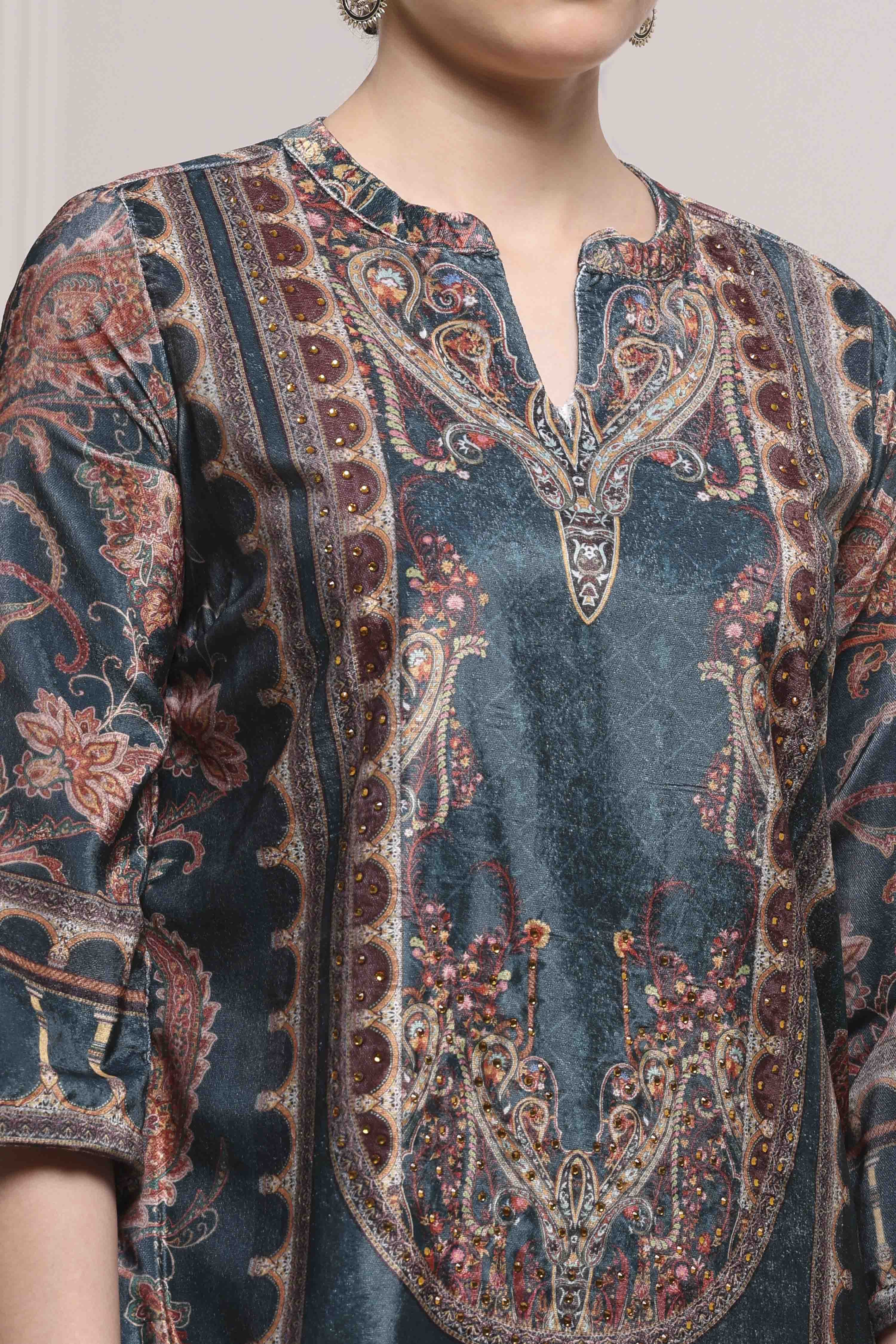 Bottle Green Velvet Printed Straight Winter Suit Set image number 1