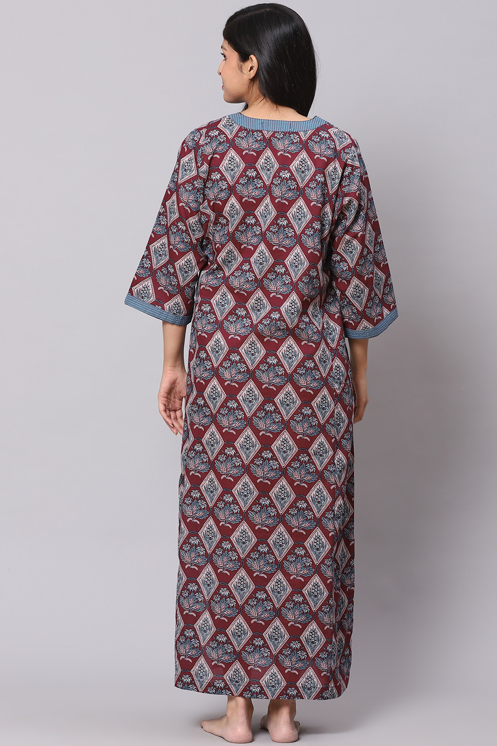 Wine Straight Art Silk Printed Sleepwear image number 4