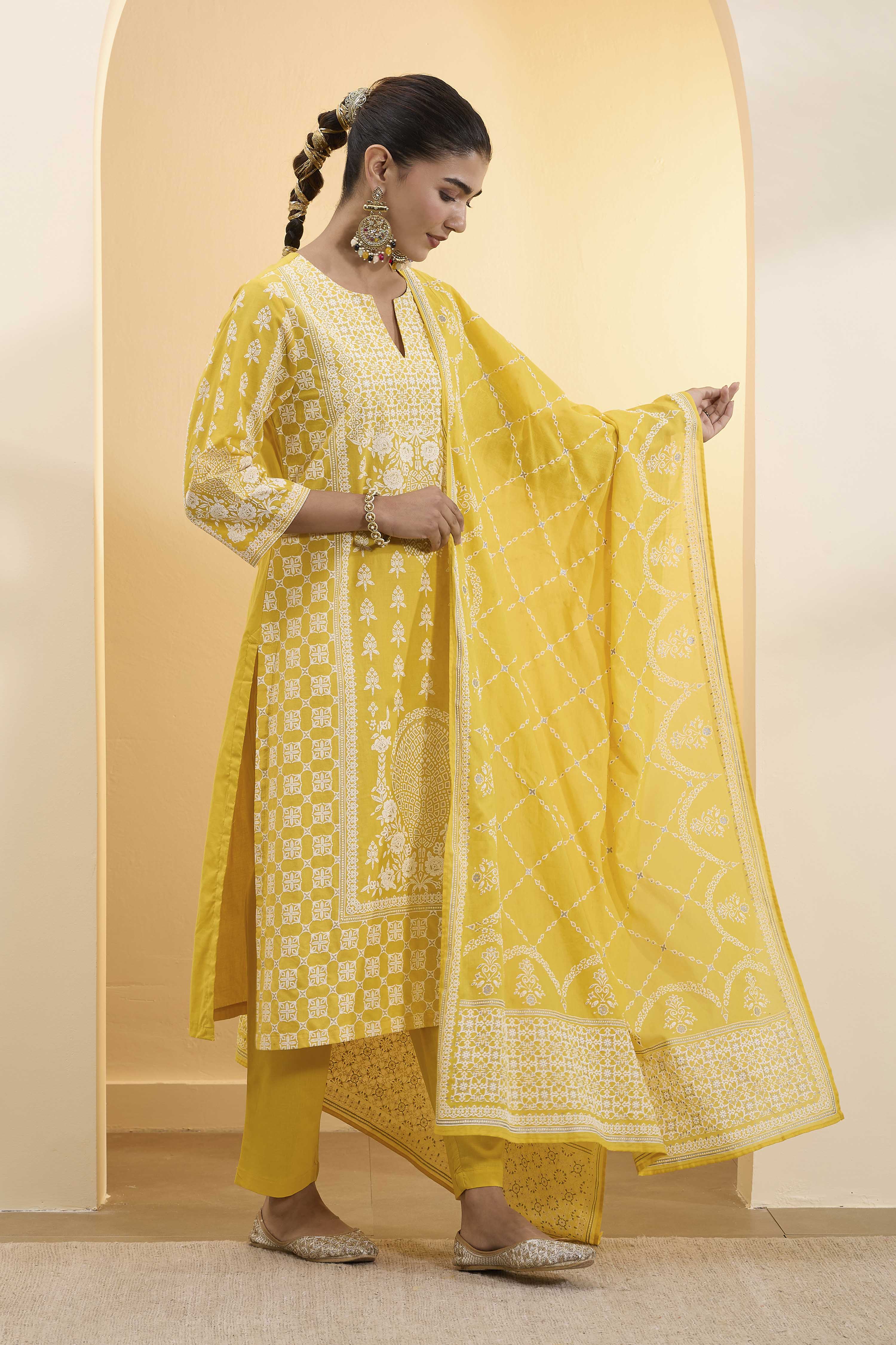 Yellow Silk Chanderi Printed Straight Kurta Set image number 5