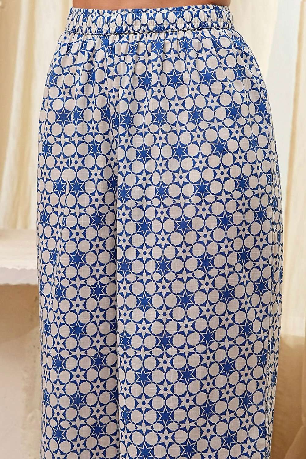Off-White and Blue Cotton Straight Suit Set image number 2