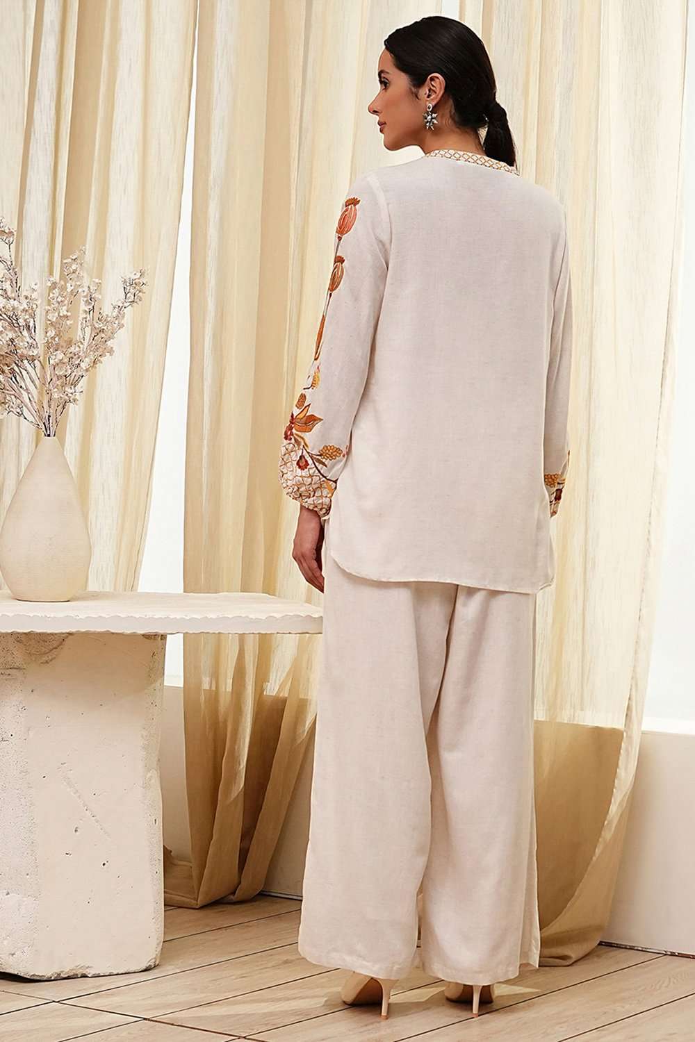 Natural Viscose Blend Straight Embroidered Fusion Set image number 4