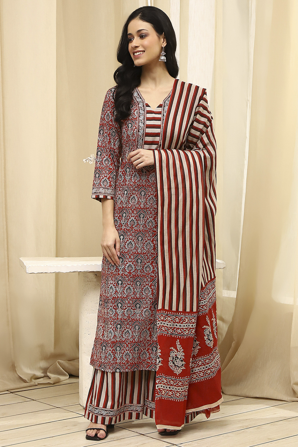 Green Cotton Floral Printed Unstitched Suit Set image number 7