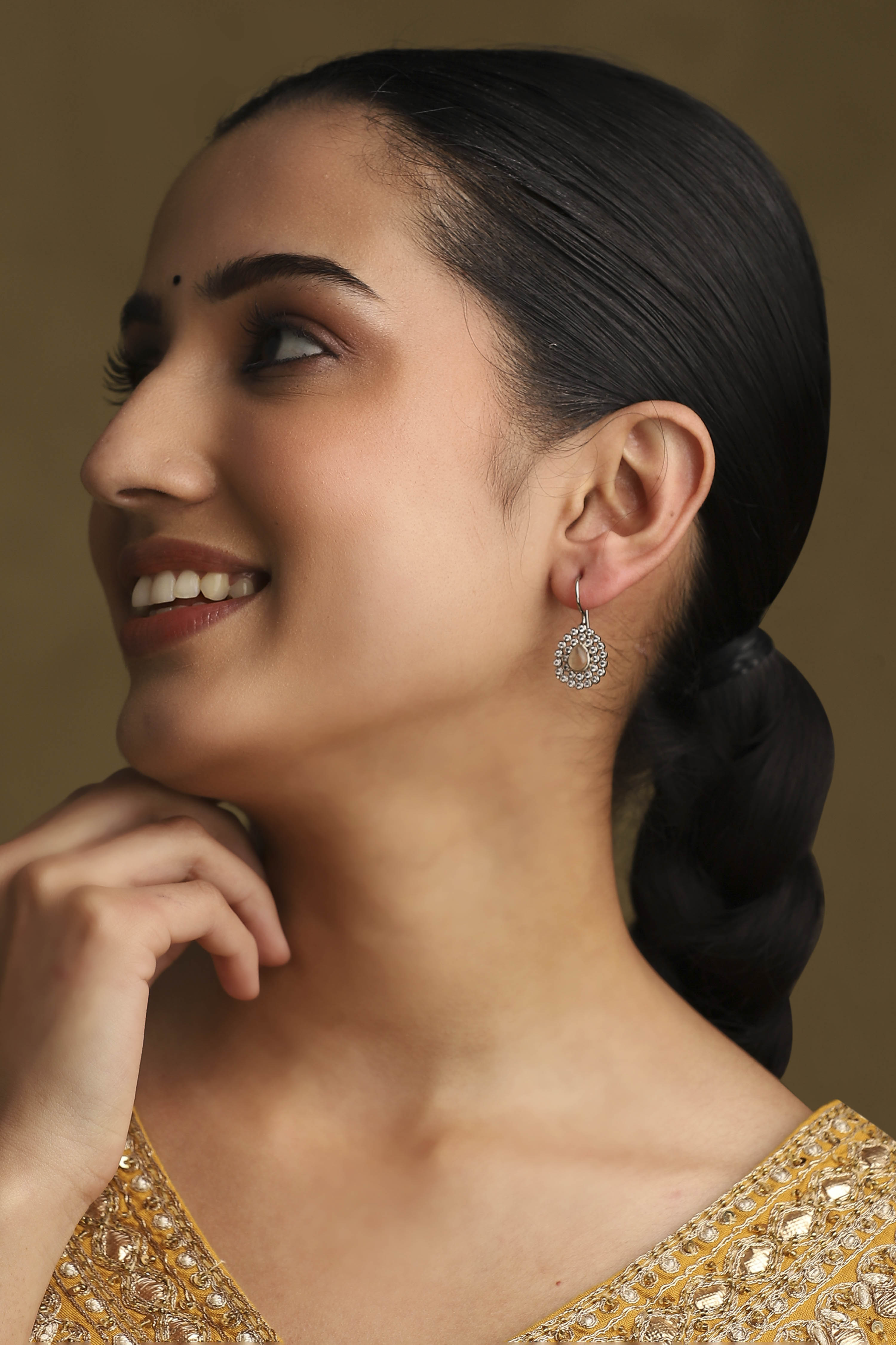 Beige Silver Plated Brass Studded Drop Earrings image number 3