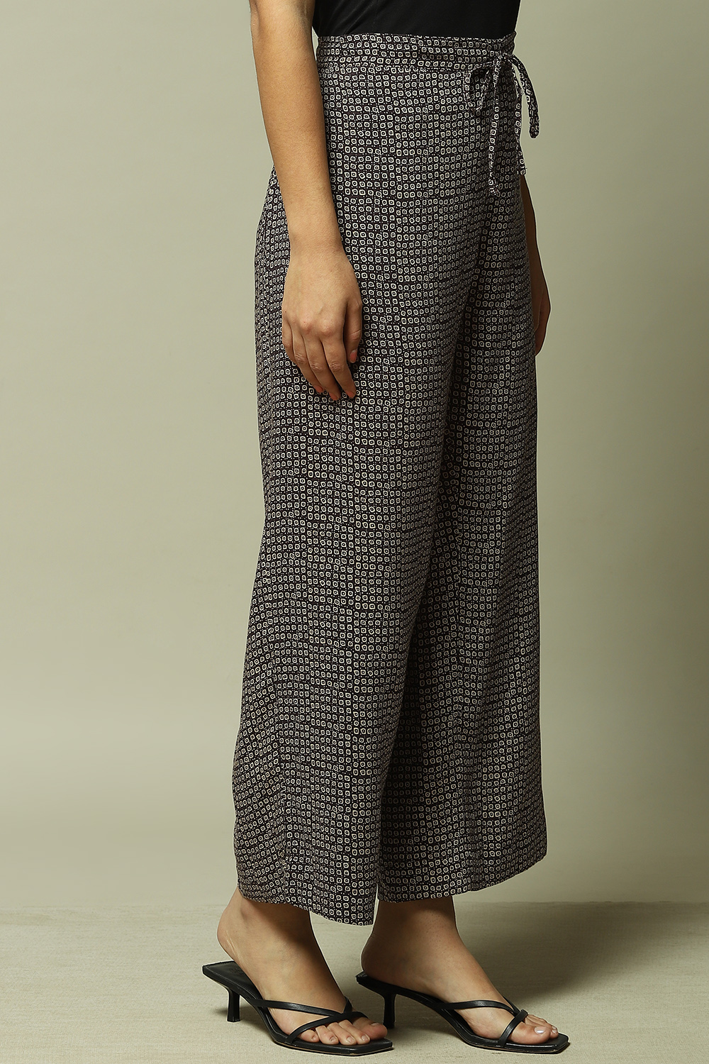 Black LIVA Straight Palazzo image number 5