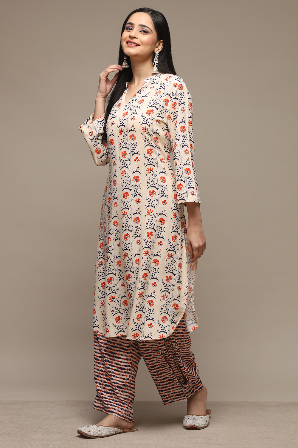 Yellow Rayon Straight Kurta Pants Suit Set image number 3