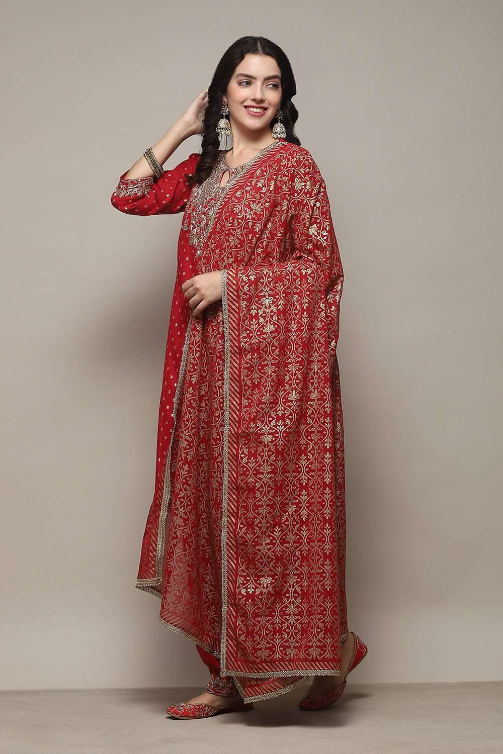 Red Rayon Straight Kurta Salwar Suit Set image number 4