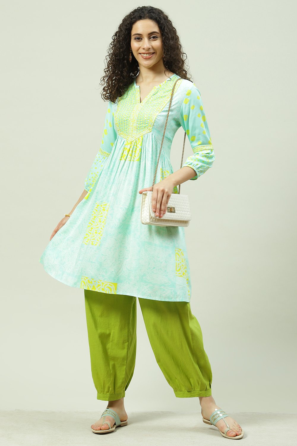 Turquoise Cotton Flared Printed Kurta image number 4