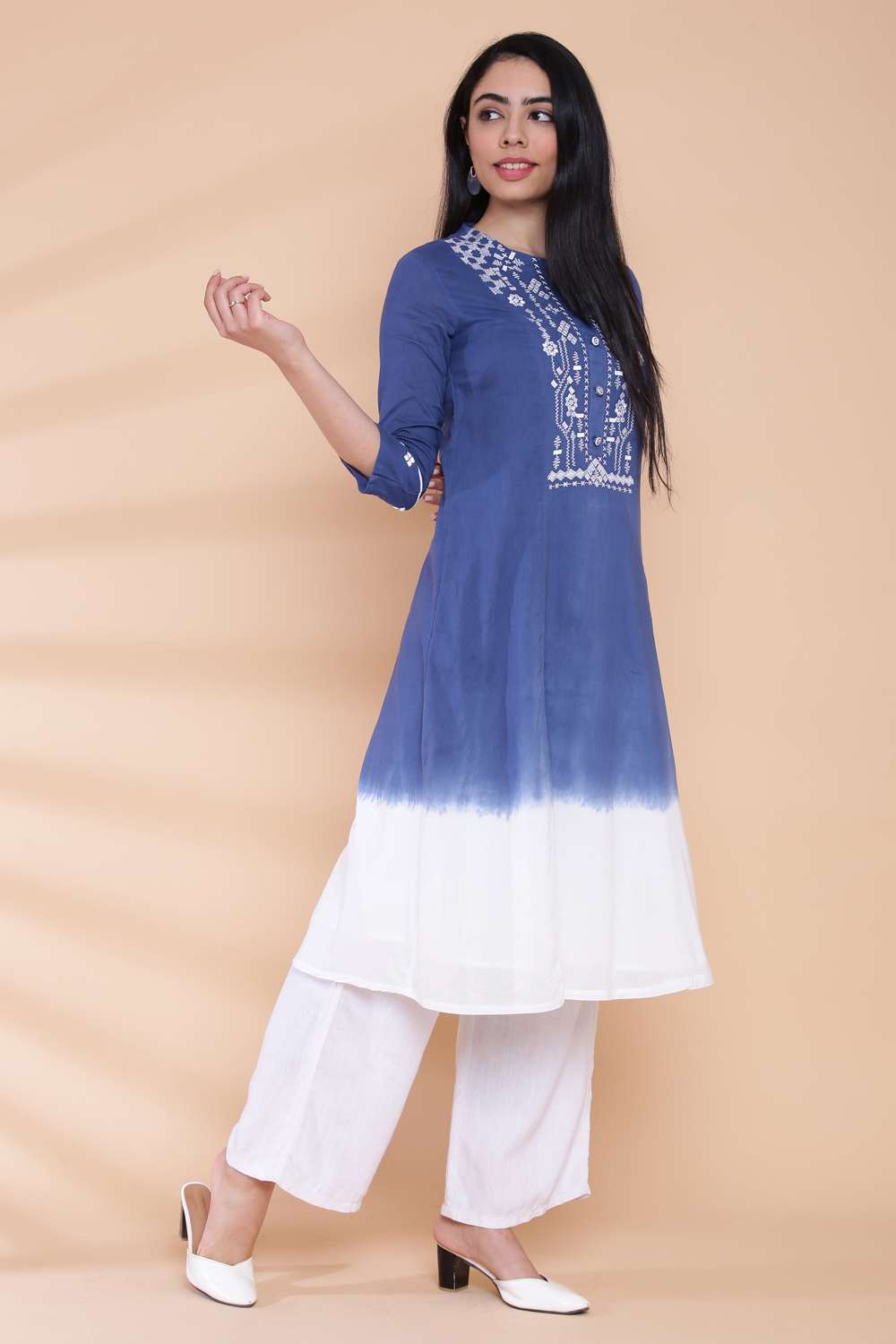 Indigo And White Cotton A-Line Kurta image number 3