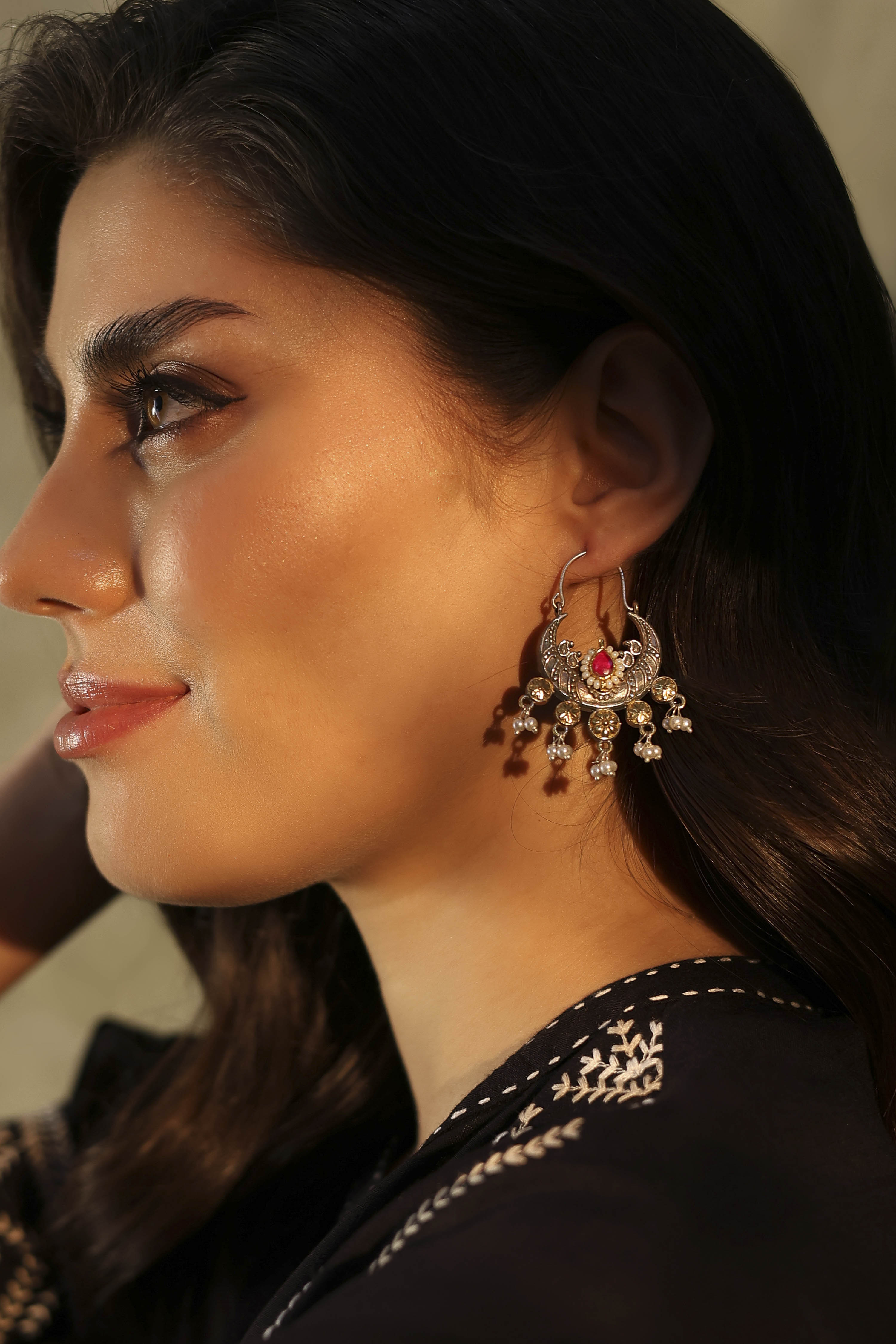 Red Brass Oxidised Chaandbali image number 2