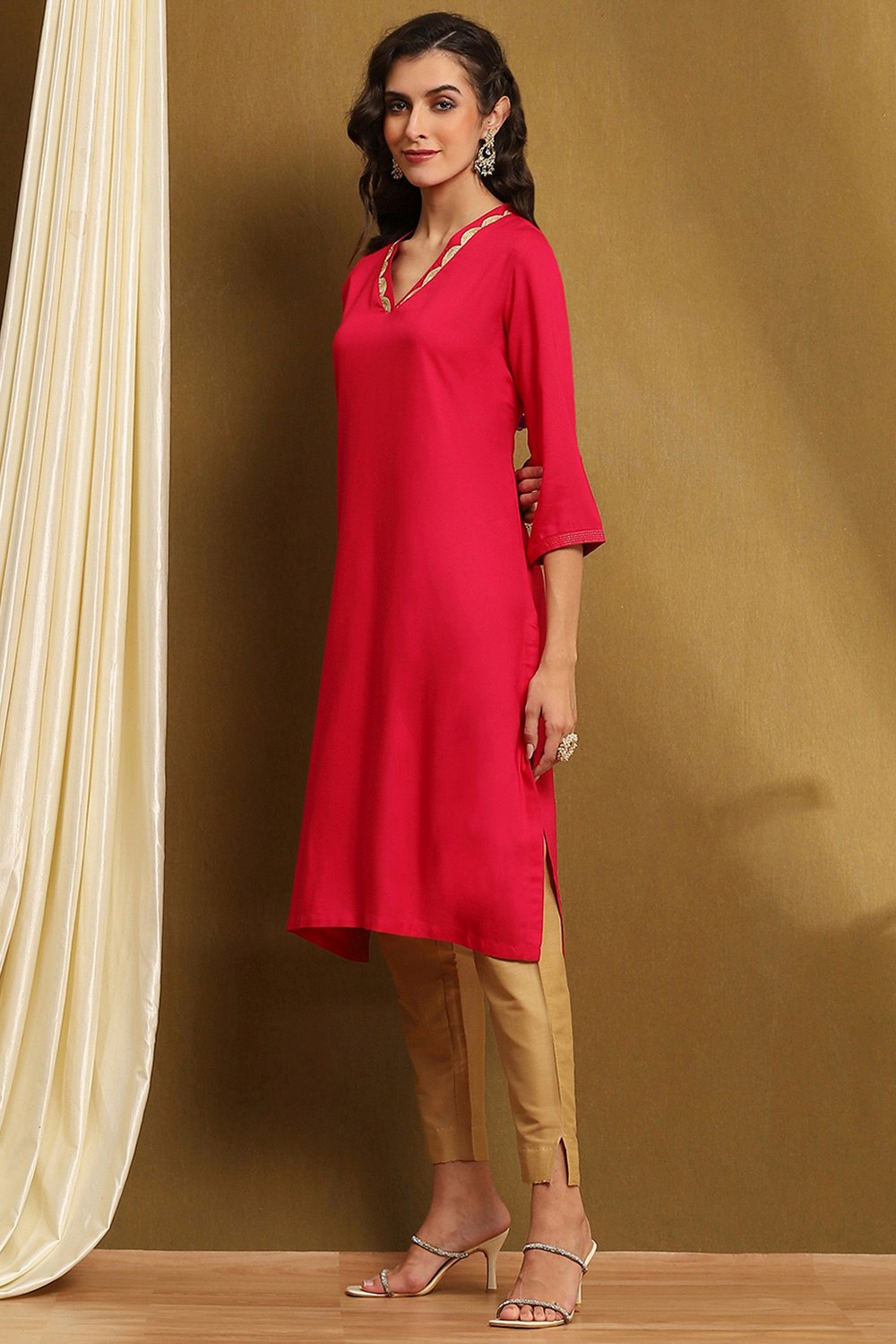 Mustard Yellow Solid Straight Kurta image number 2