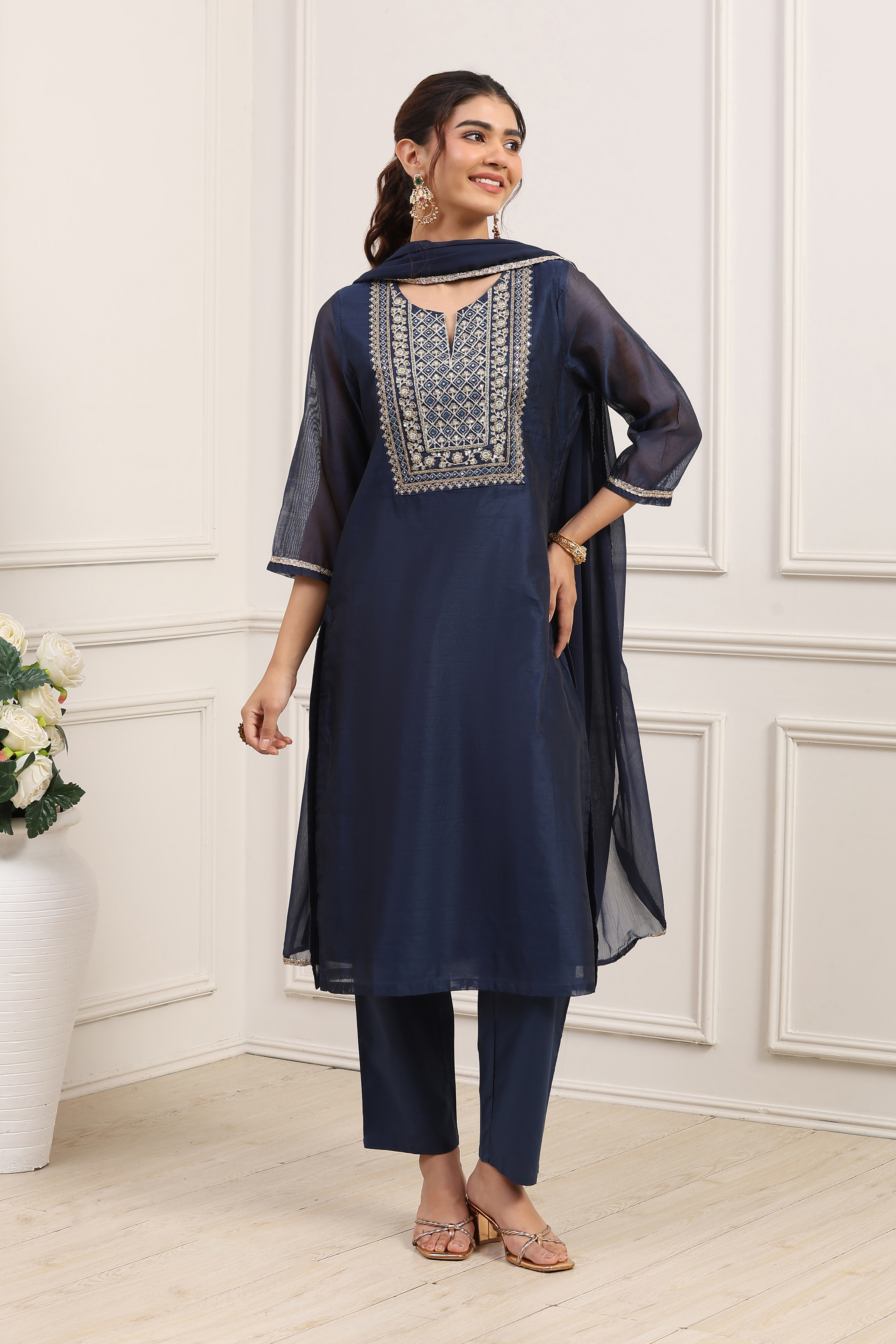 Red Poly Chanderi Yoke Embroidered Straight Suit Set image number 6