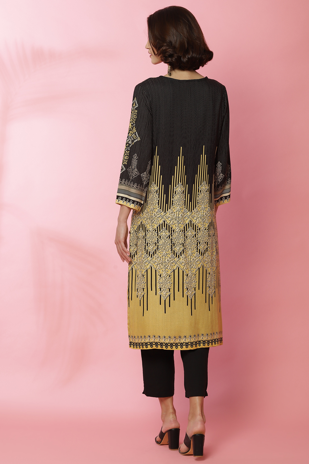 Black And Off White Viscose Printed Kurta image number 4