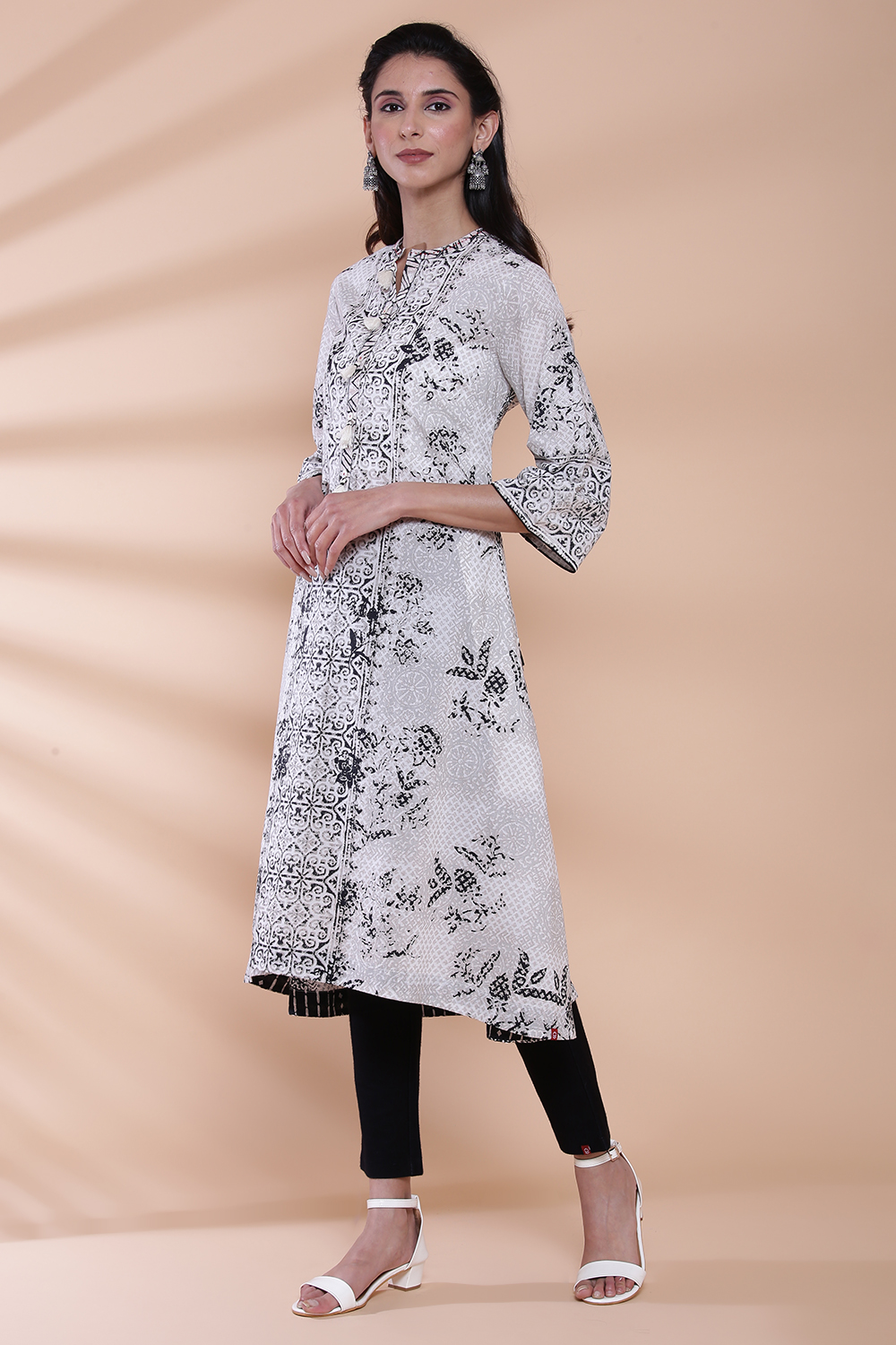 Black Cotton A-line Printed Kurta image number 2