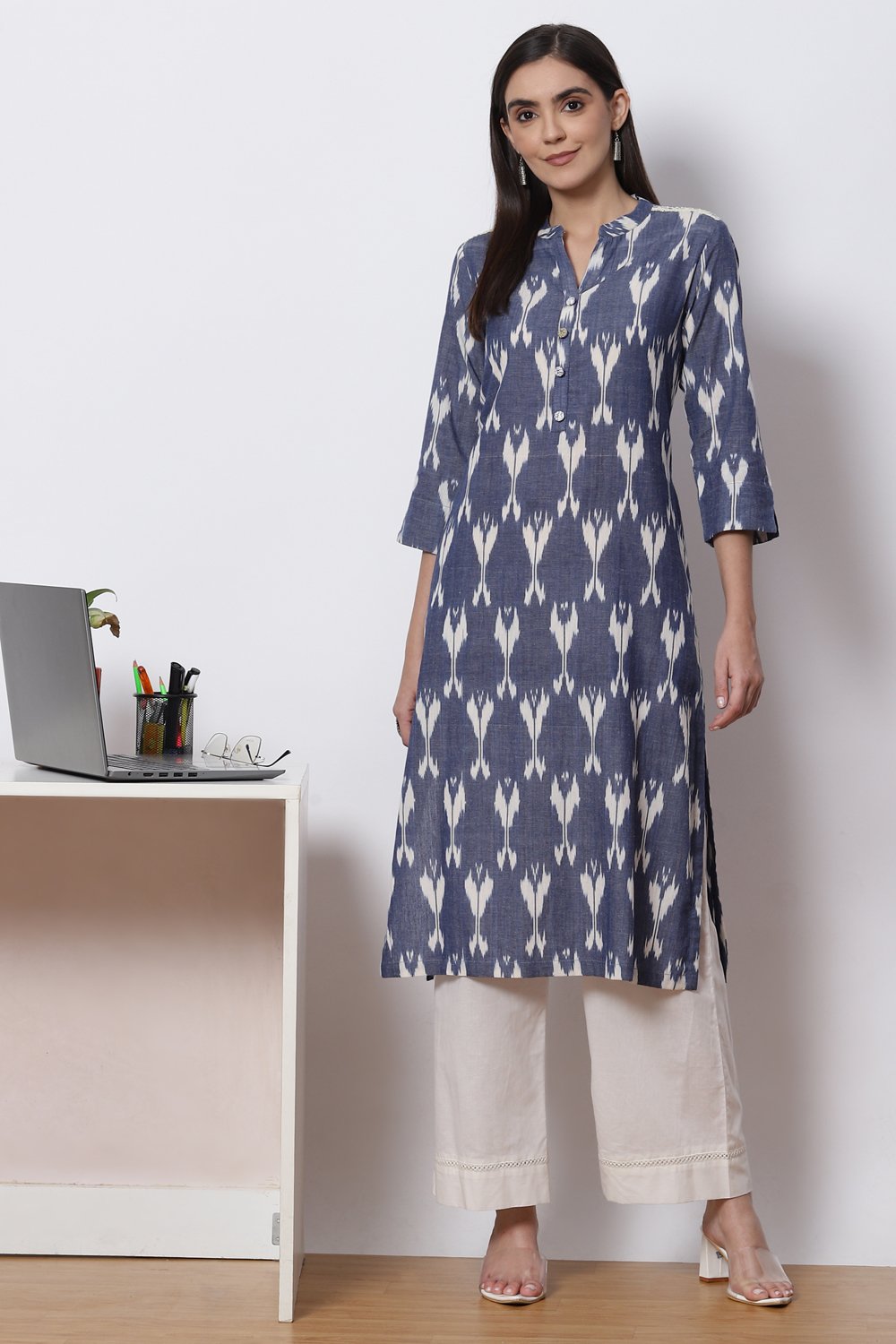 Blue and White Cotton Fusion Yarndyed Kurta Set image number 0