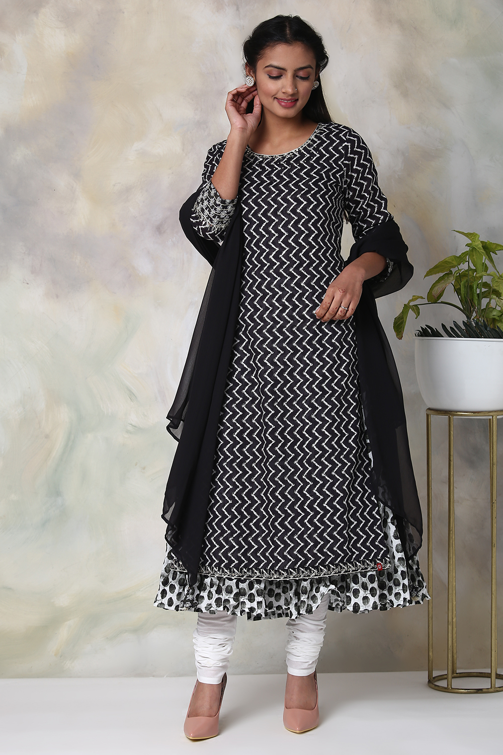 Black Cotton Double Layered Kurta Churidar Suit Set image number 5