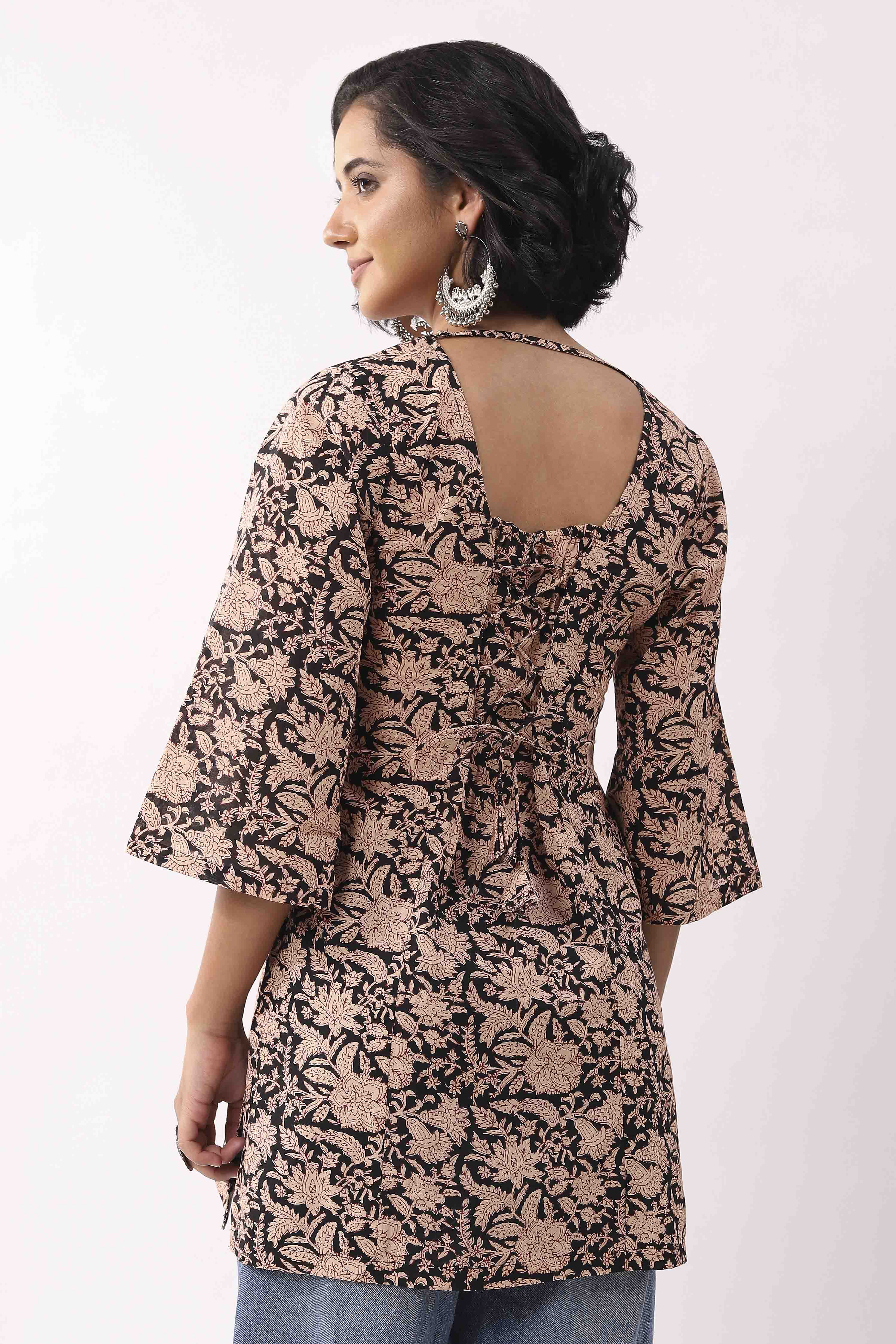 Black Cotton Floral Printed Lace-Up Back Kurti image number 3