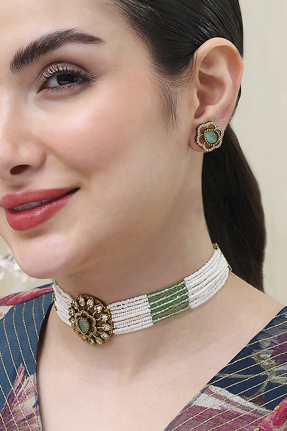 Mint Green Necklace Set image number 1