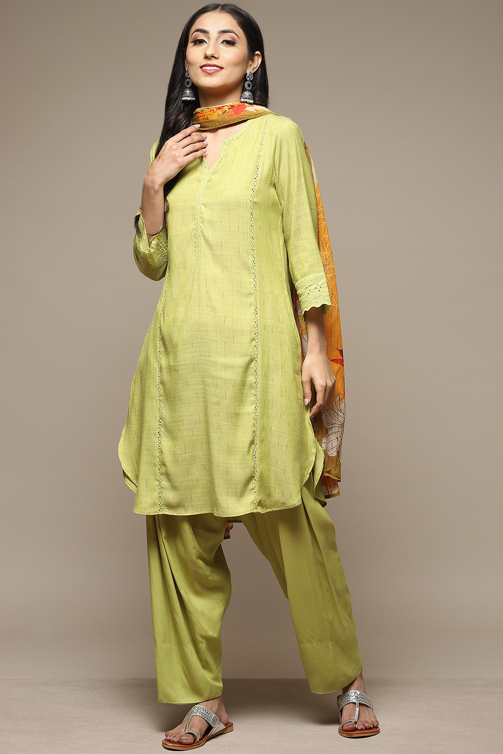 Yellow Cotton Blend Straight Kurta Salwar Suit Set image number 6