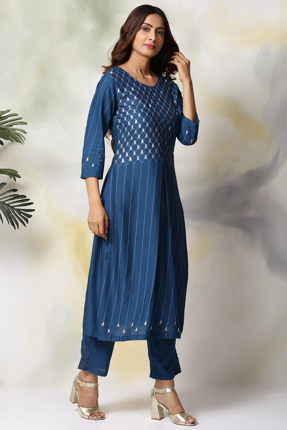 Blue Rayon Straight Kurta Pants Set image number 4