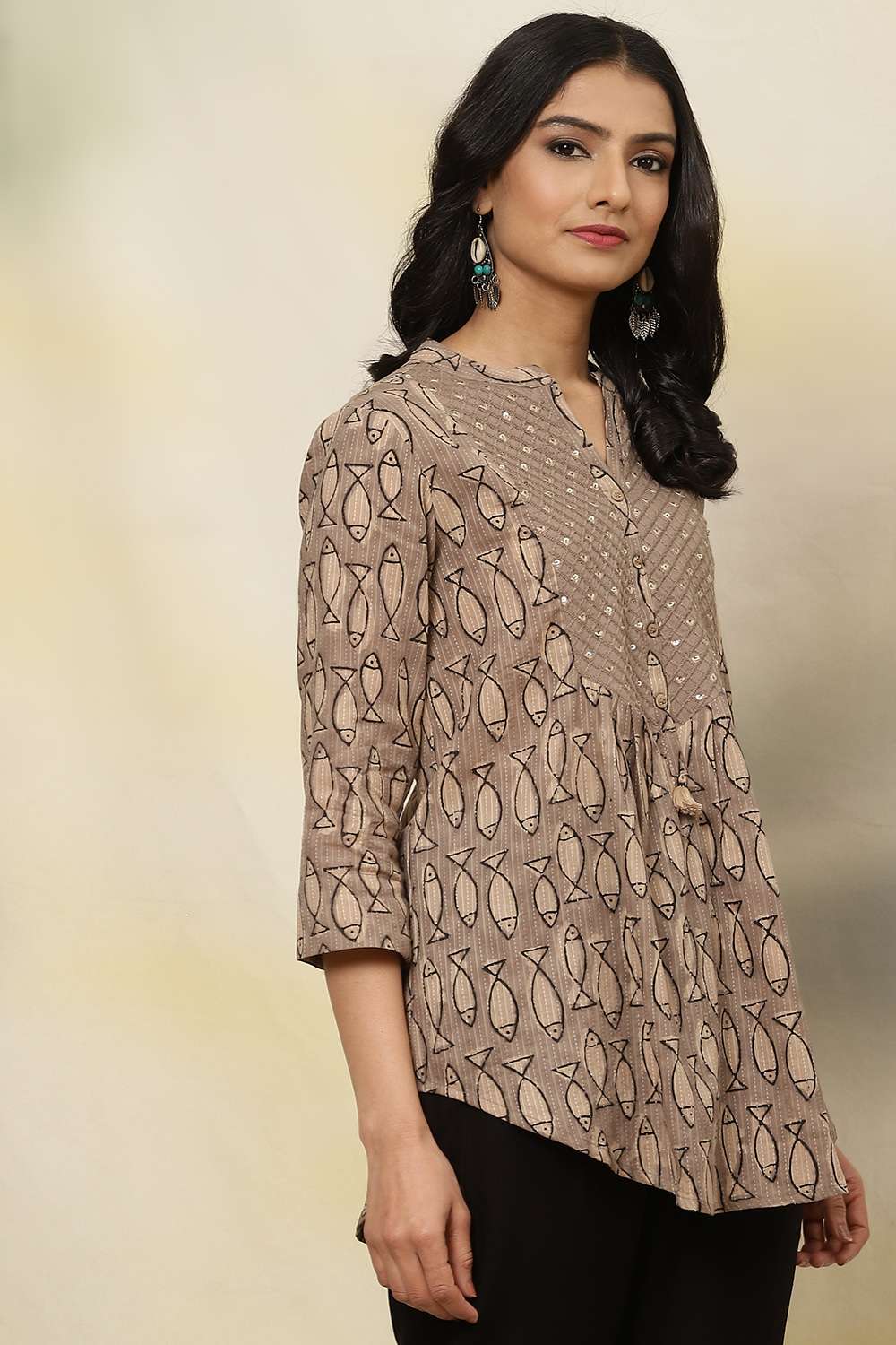 Carbon Cotton Straight Printed Short Kurti image number 3