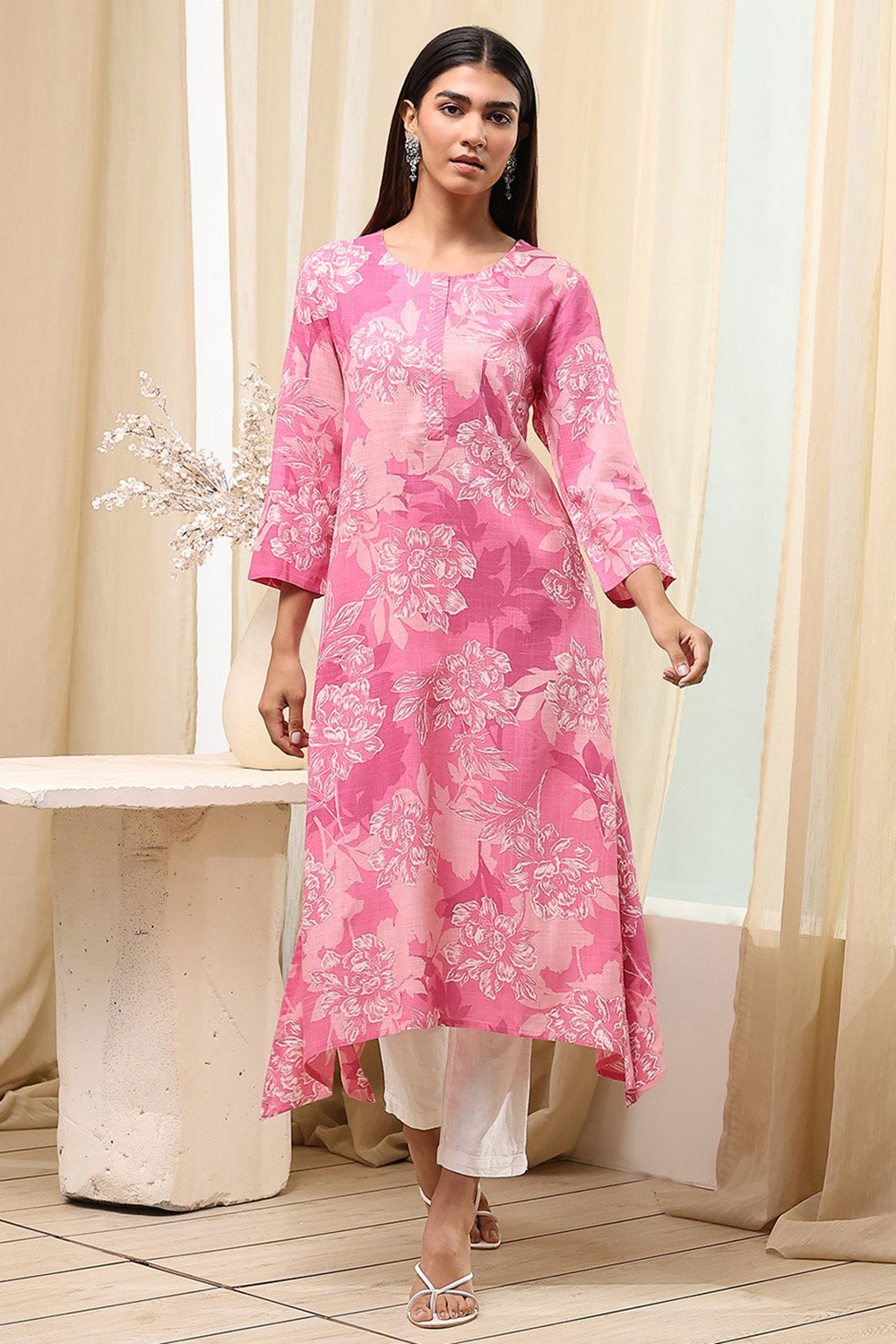 Onion Pink Viscose Rayon Straight Kurta image number 0
