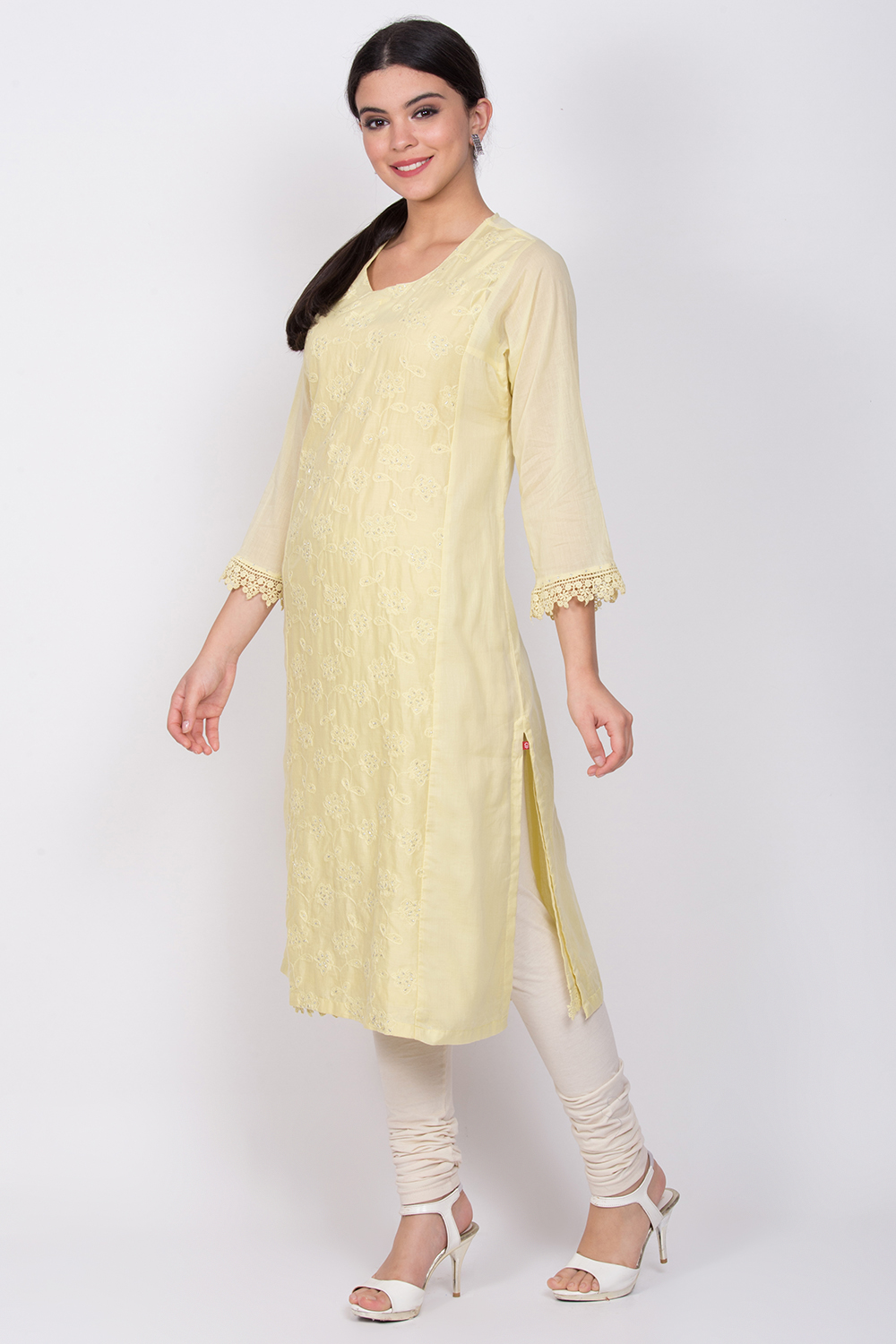 Yellow Cotton Chikankari Embroidered Kurta image number 3