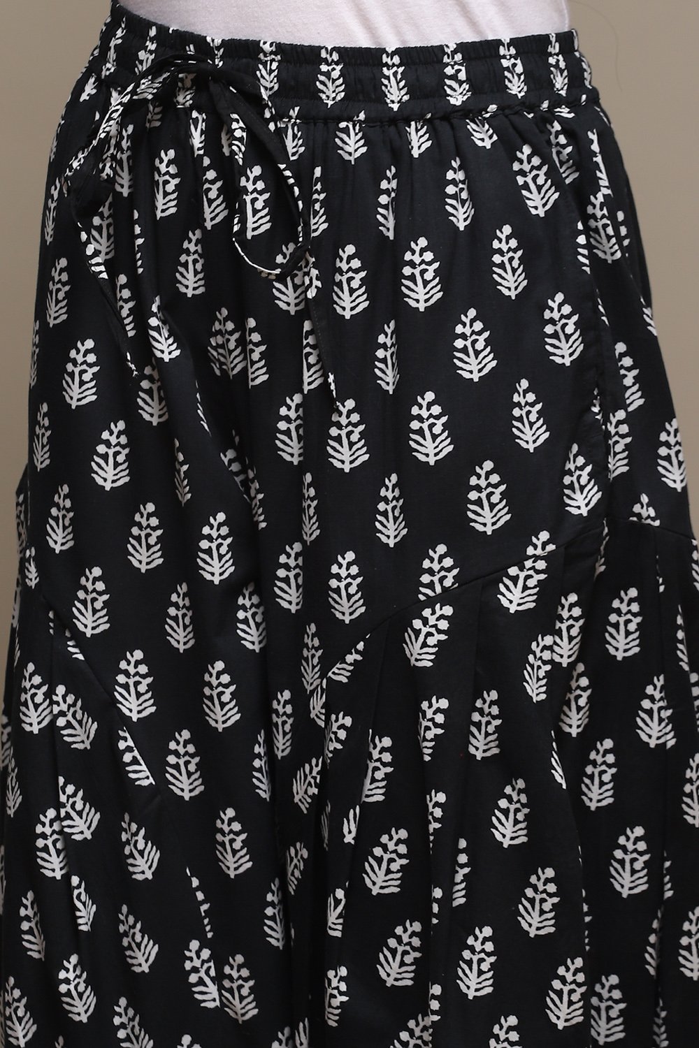 White Blue Cotton Printed Relaxed Salwar image number 1