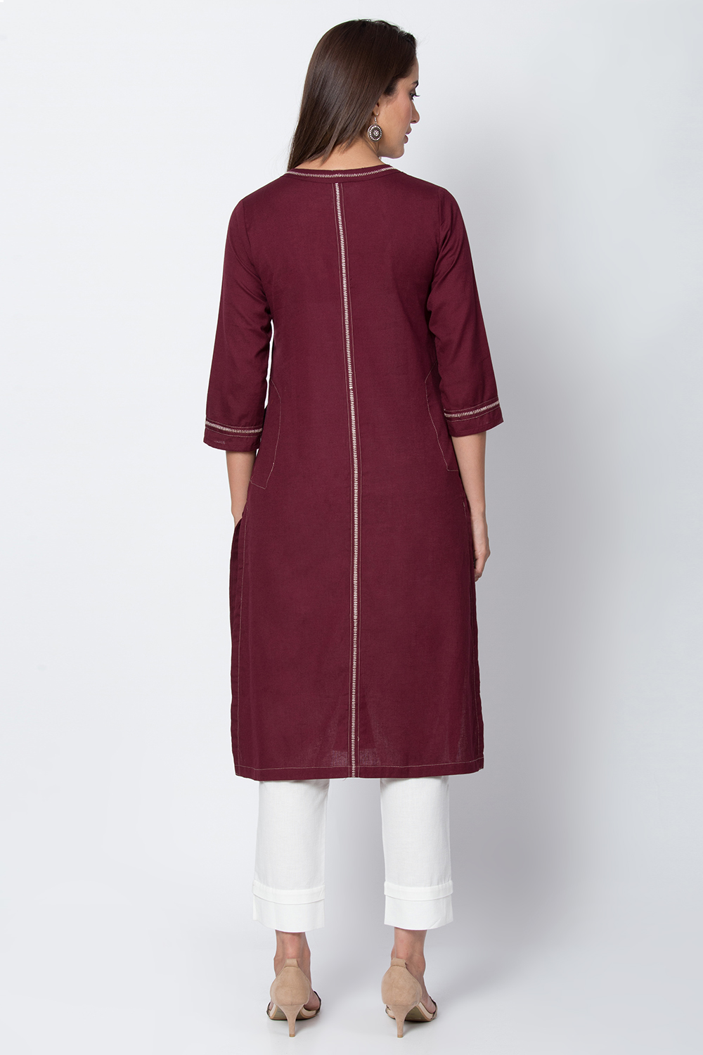 Maroon Cotton Flax Straight Solid Kurta image number 4