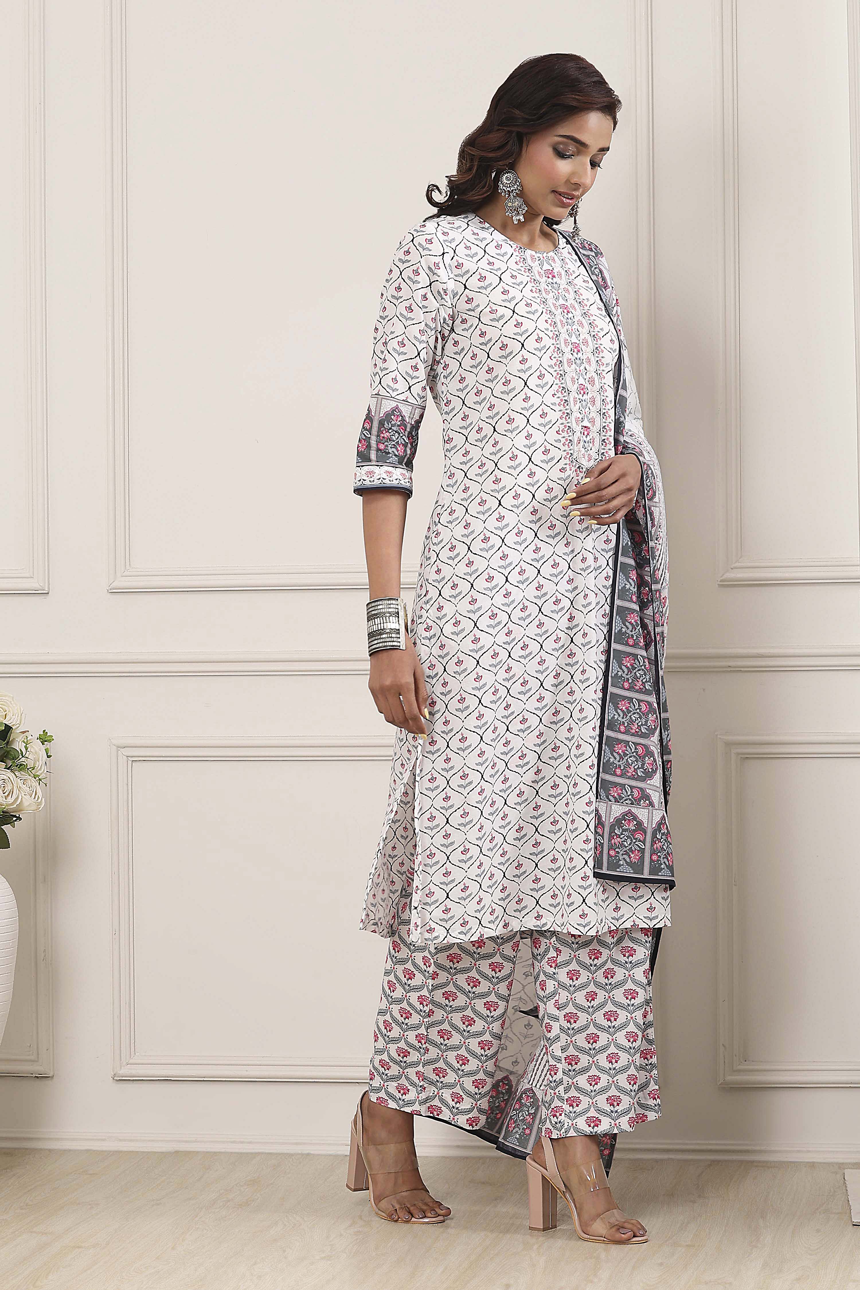 Grey Cotton Printed Straight Suit Set image number 5