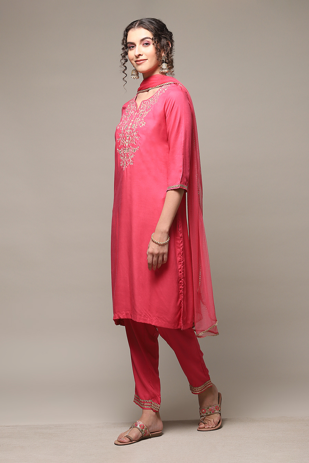 Fuschia Rayon Straight Kurta Regular Pant Suit Set image number 5