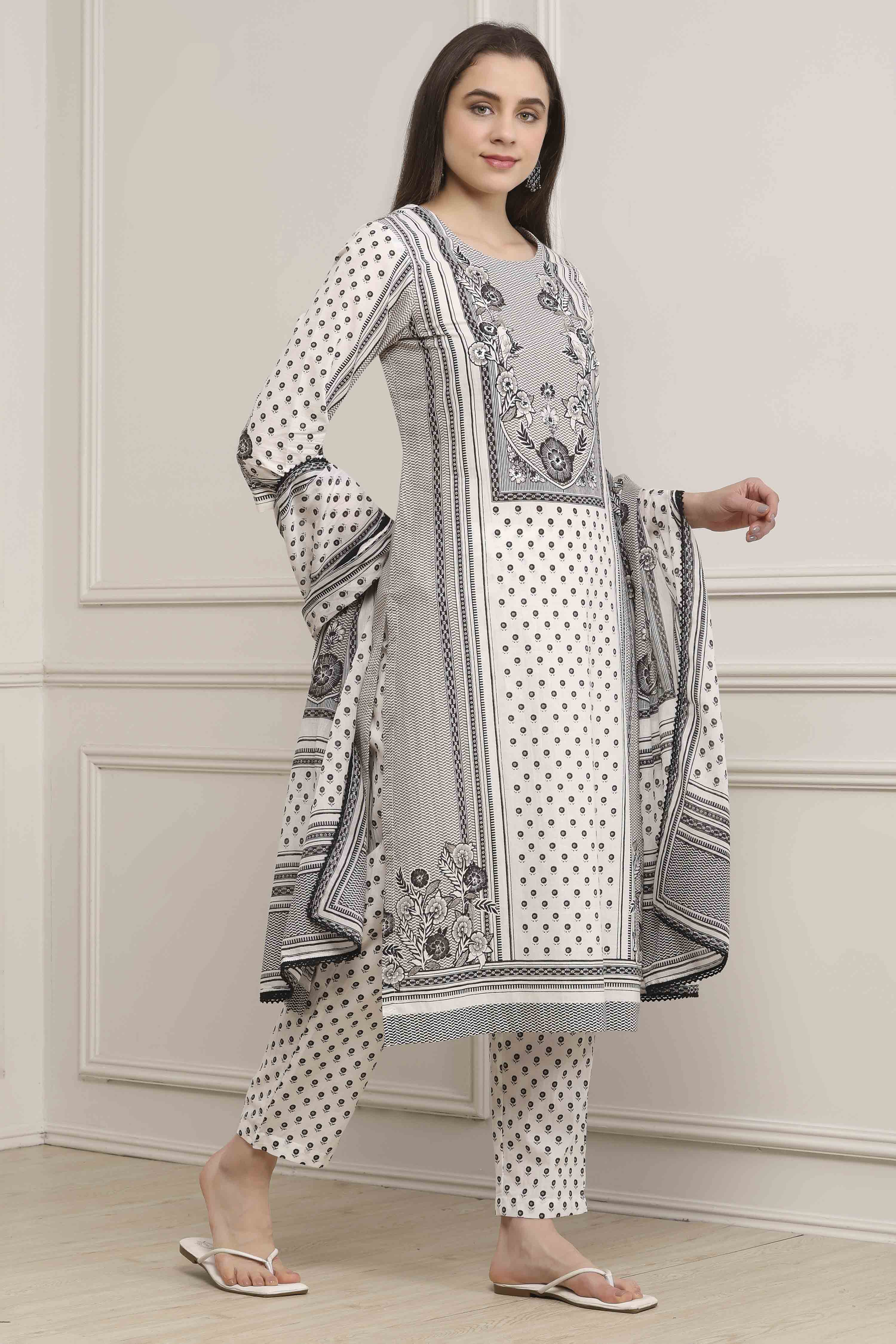 White and Black Cotton Printed Straight Suit Set image number 5