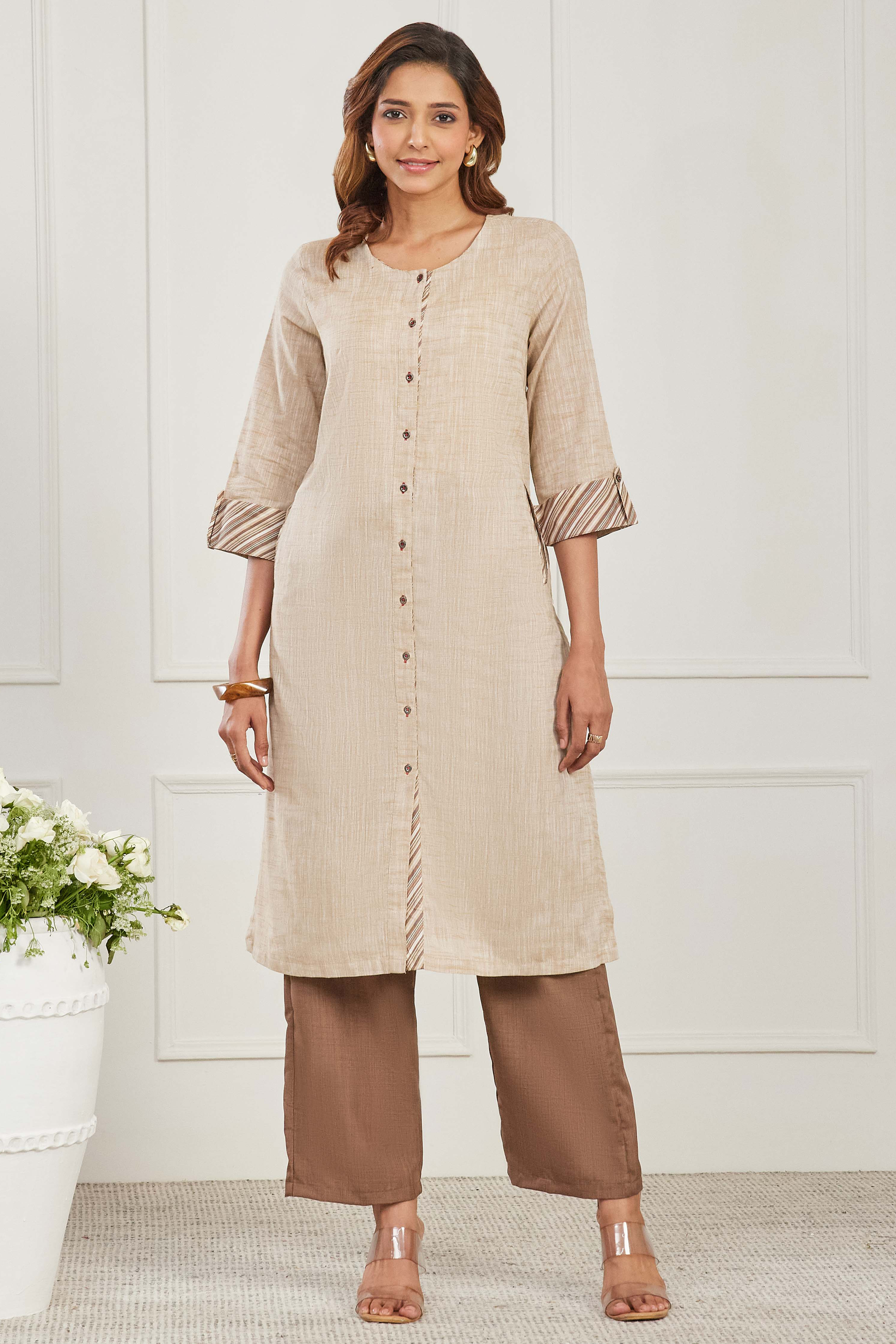 Beige Cotton Straight Kurta image number 0