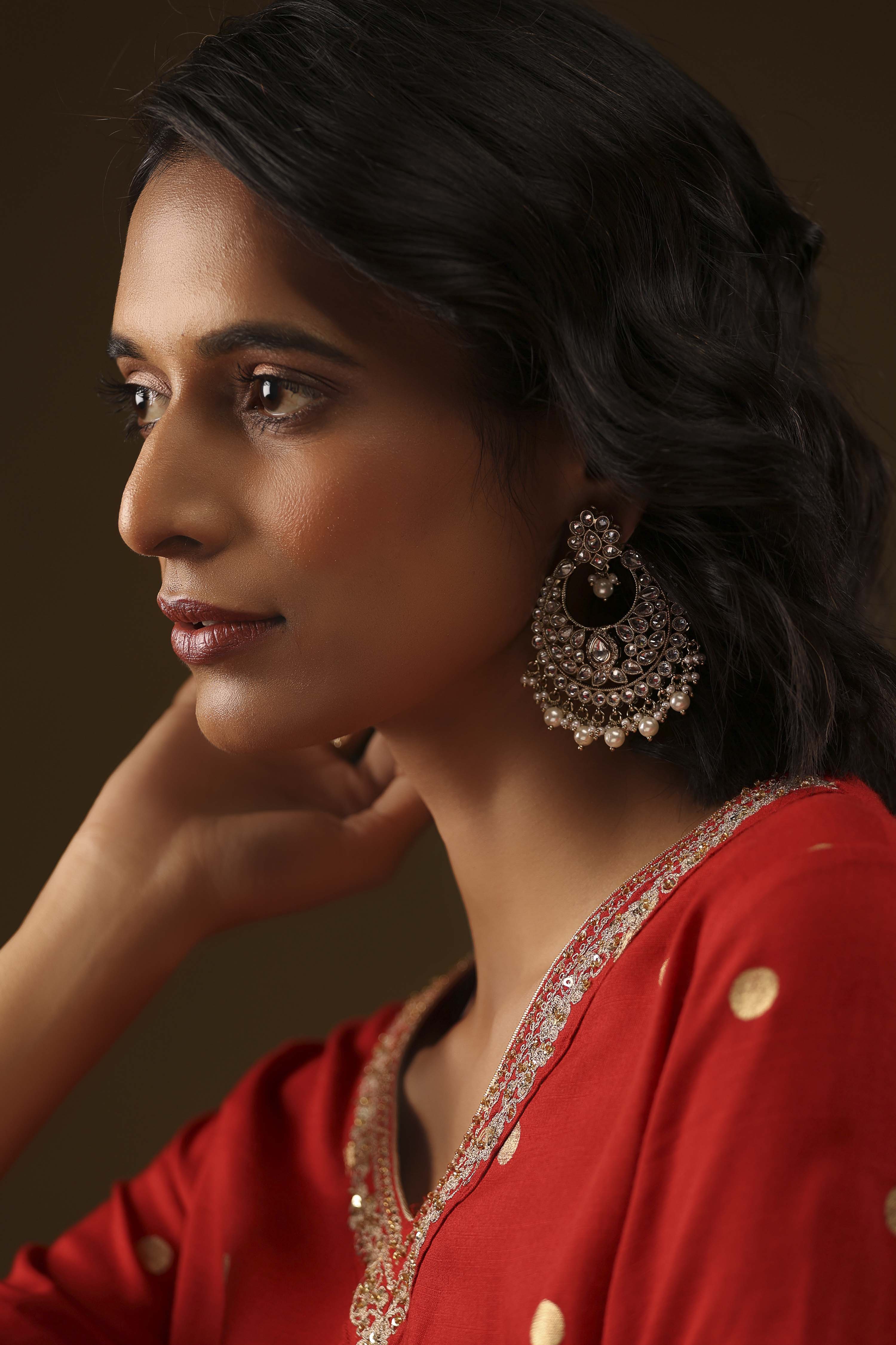 White Pearl Embellished Earrings image number 3