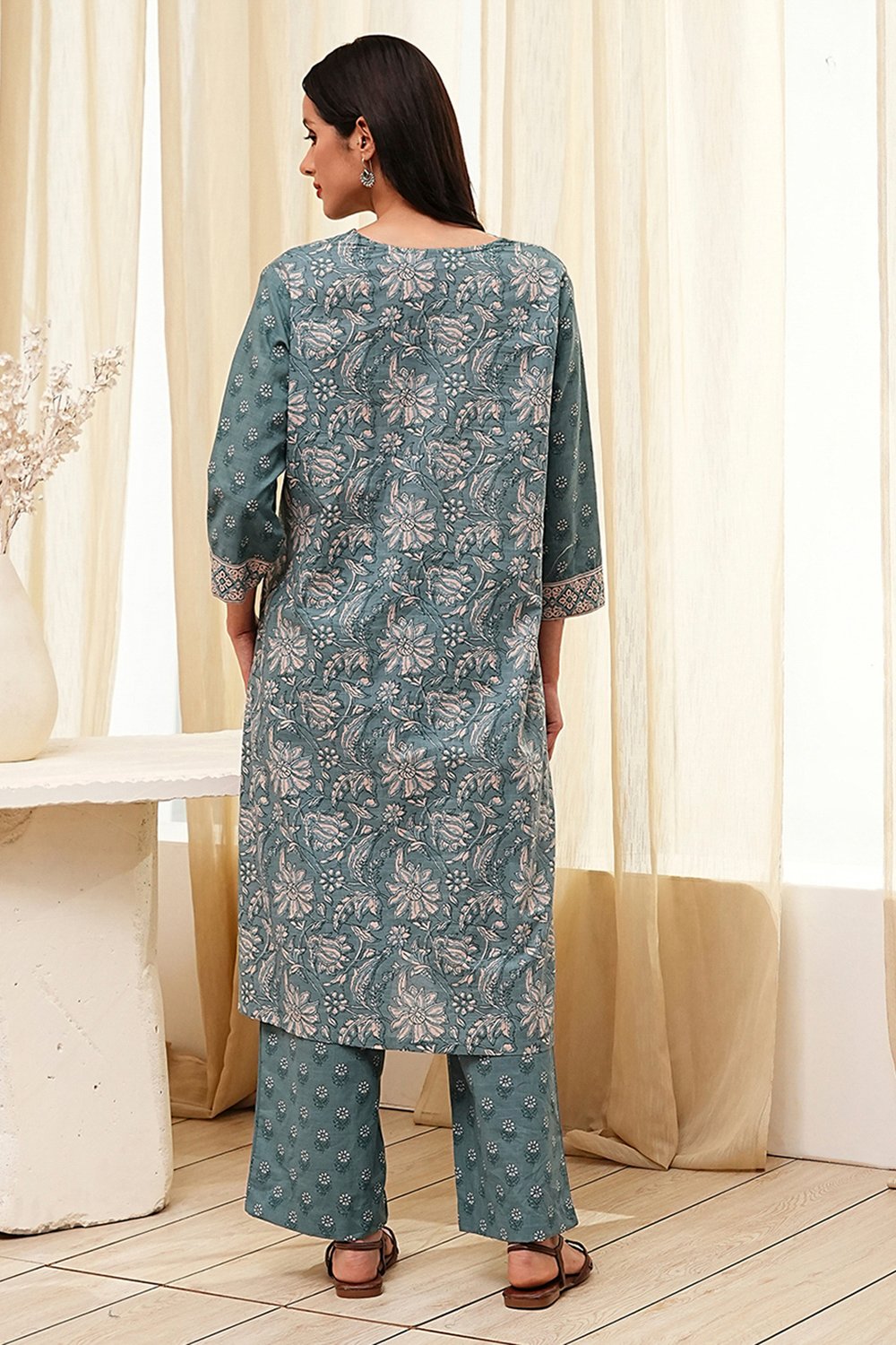 Green Cotton Printed Straight Suit Set image number 4