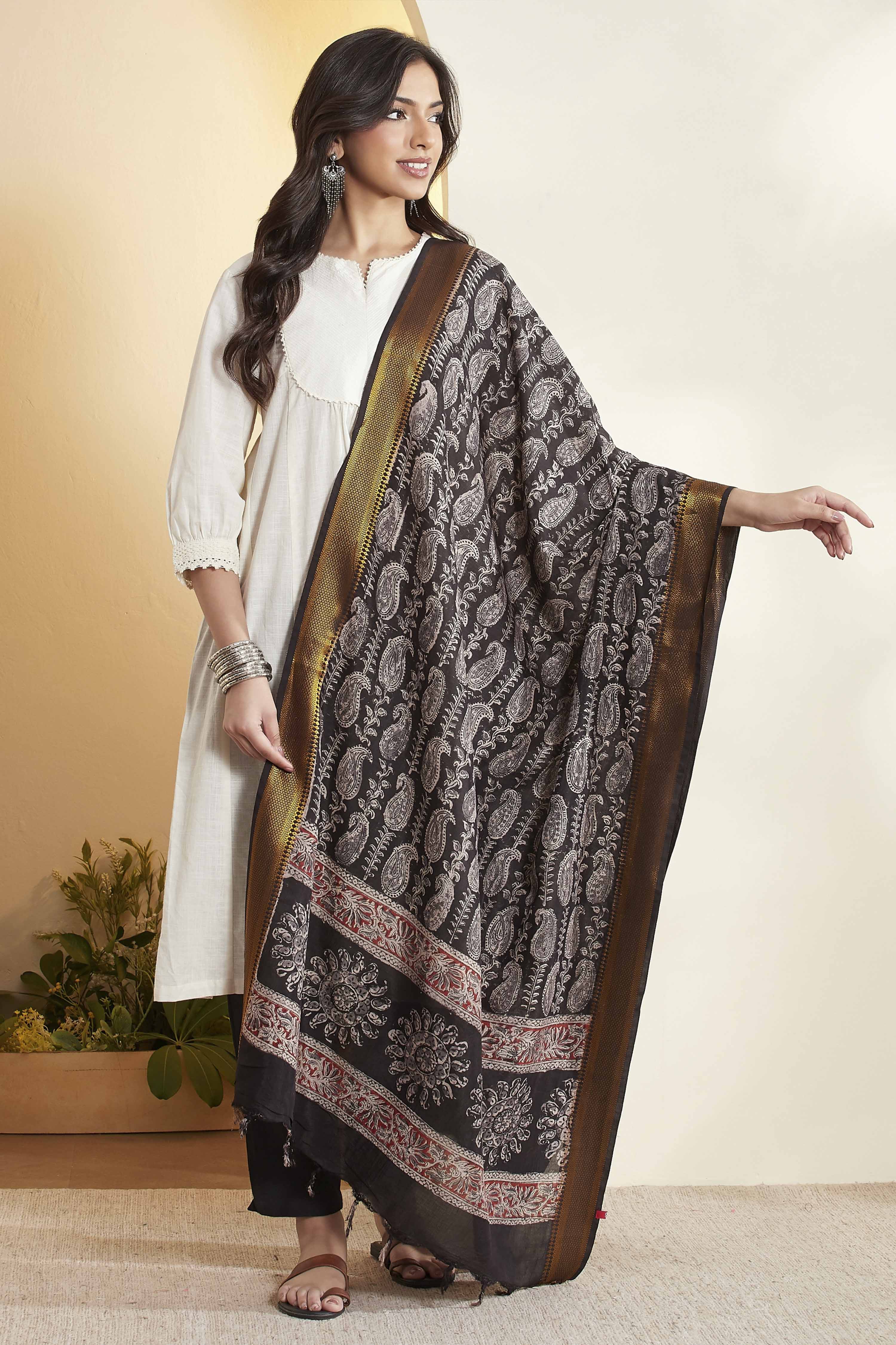 Black Chennur Silk Paisley Printed Dupatta image number 6
