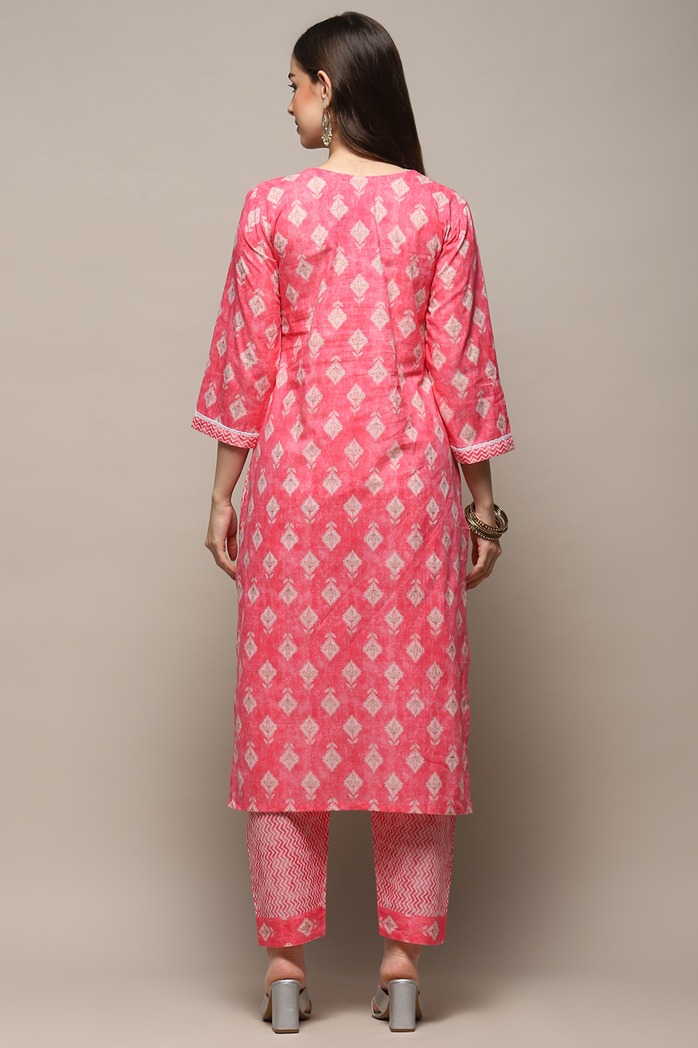 Pink Cotton Unstitched Suit set image number 6