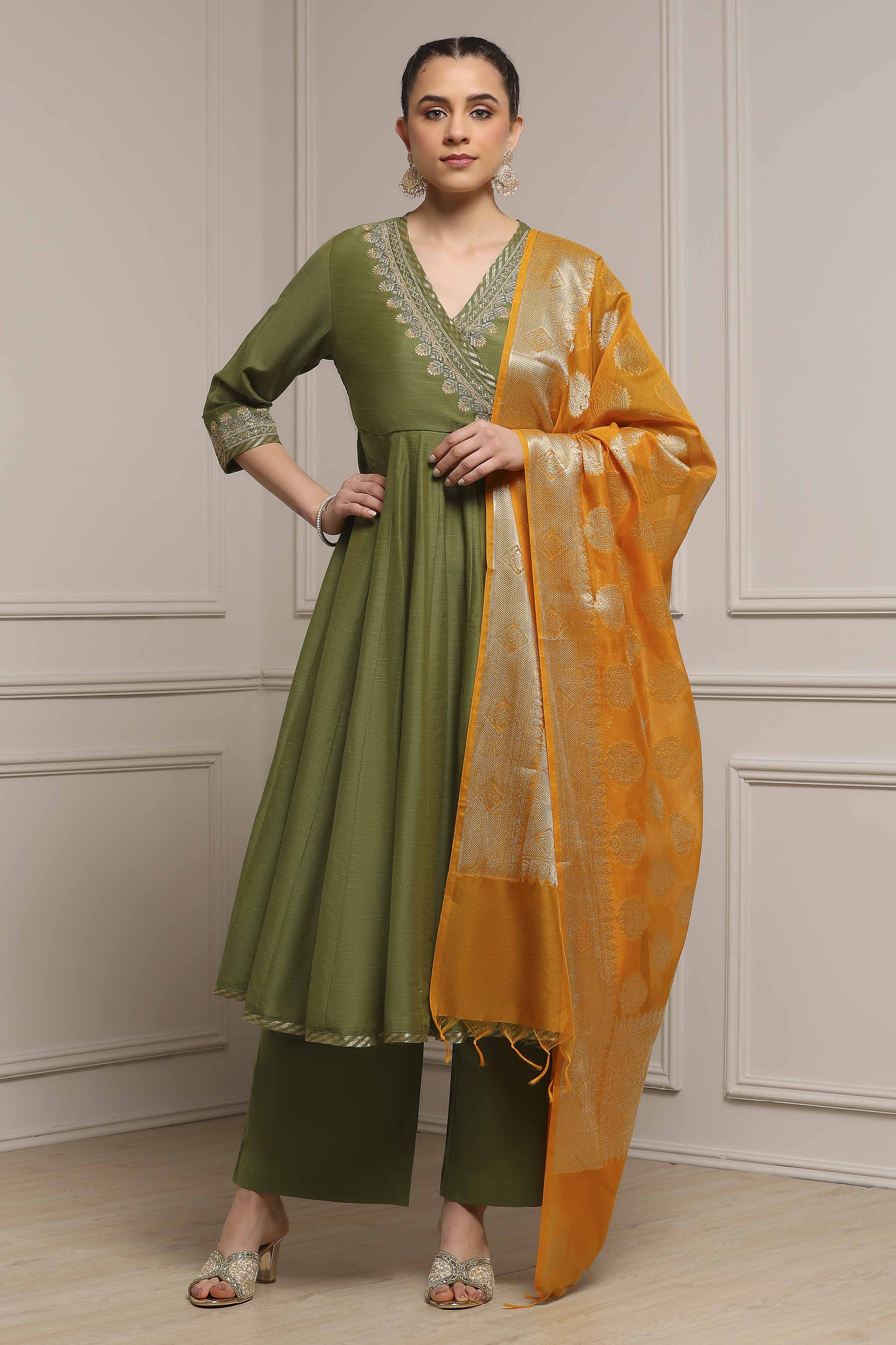 Fuchsia Polyester Blend Anarkali Embroidered Suit Set image number 6