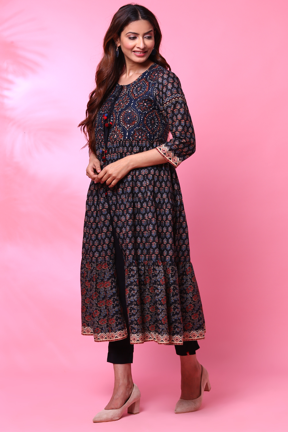 Black Cotton Double Layered Printed Kurta image number 3